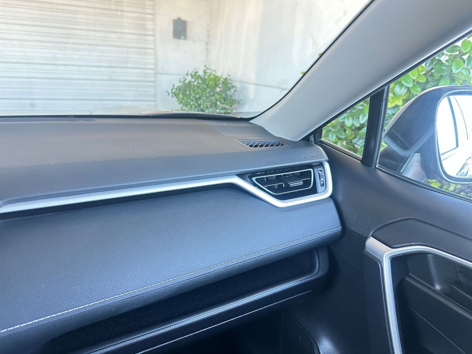 Thumbnail: 2025 Toyota RAV4 - 35