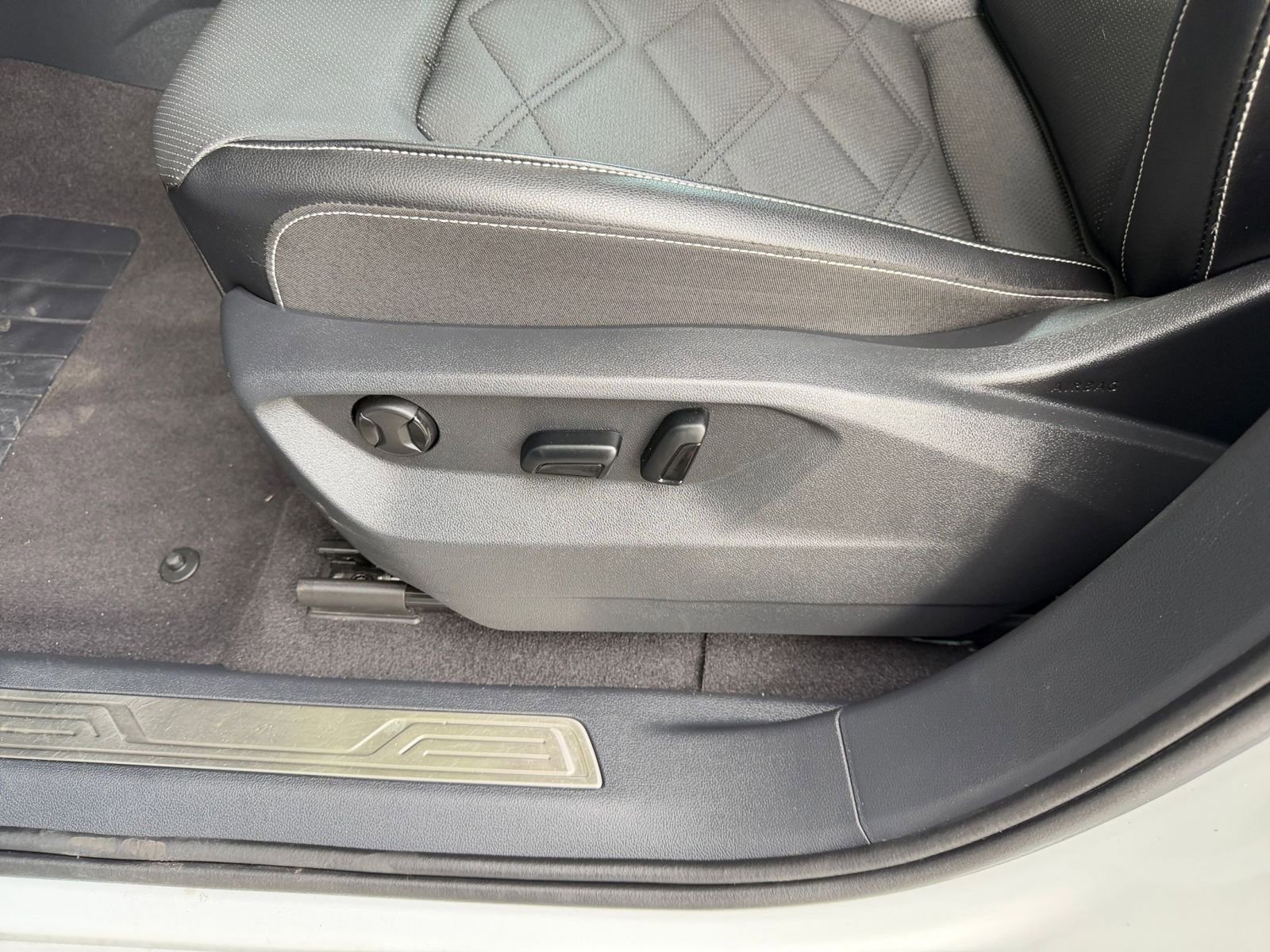 Thumbnail: 2024 Volkswagen Atlas - 22