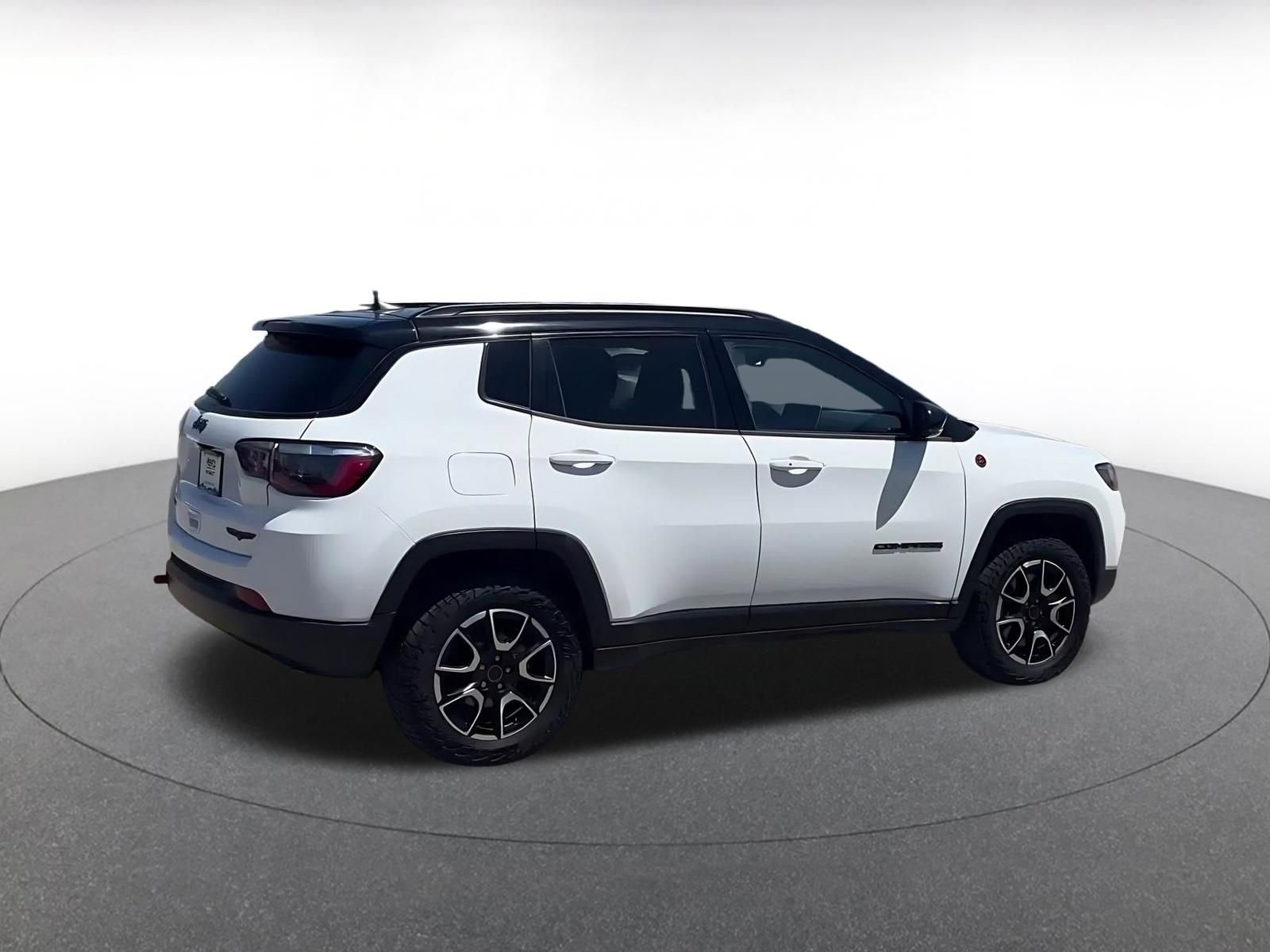 Thumbnail: 2025 Jeep Compass - 15