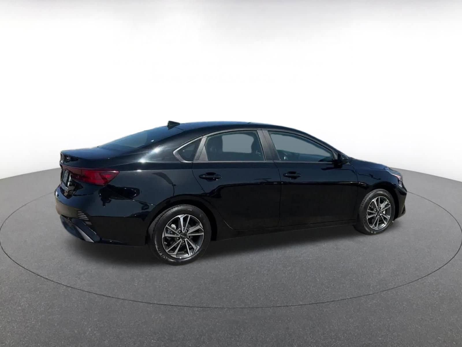 2024 Kia Forte LXS 15