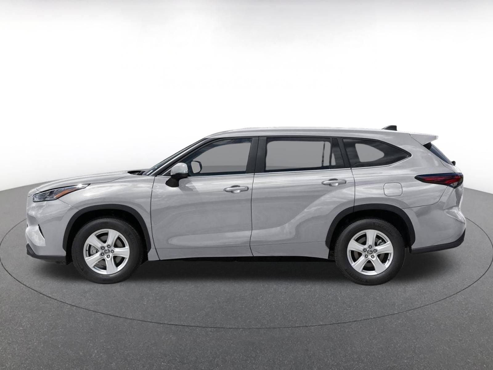 Thumbnail: 2025 Toyota Highlander - 4