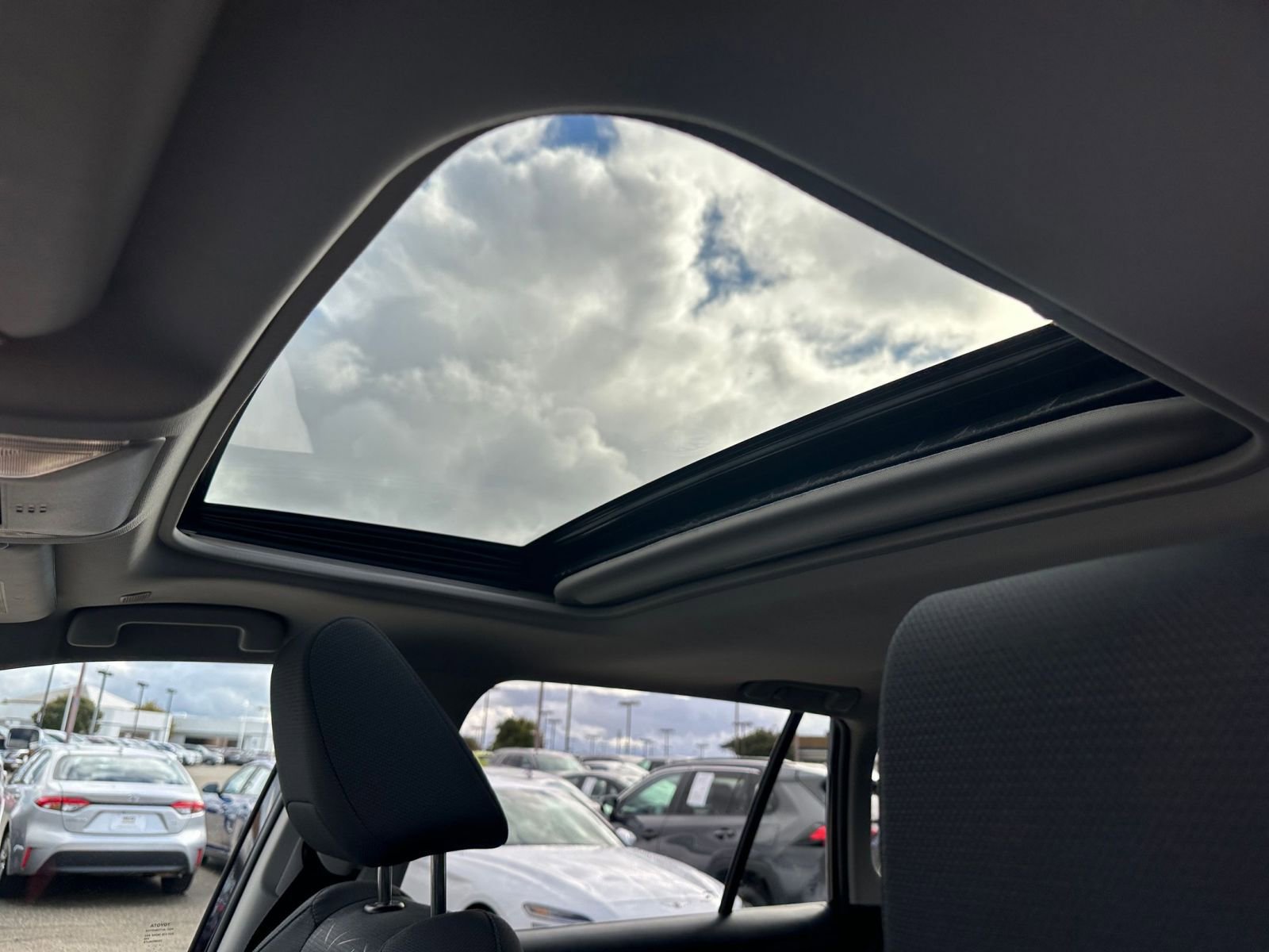 Thumbnail: 2025 Toyota RAV4 - 29