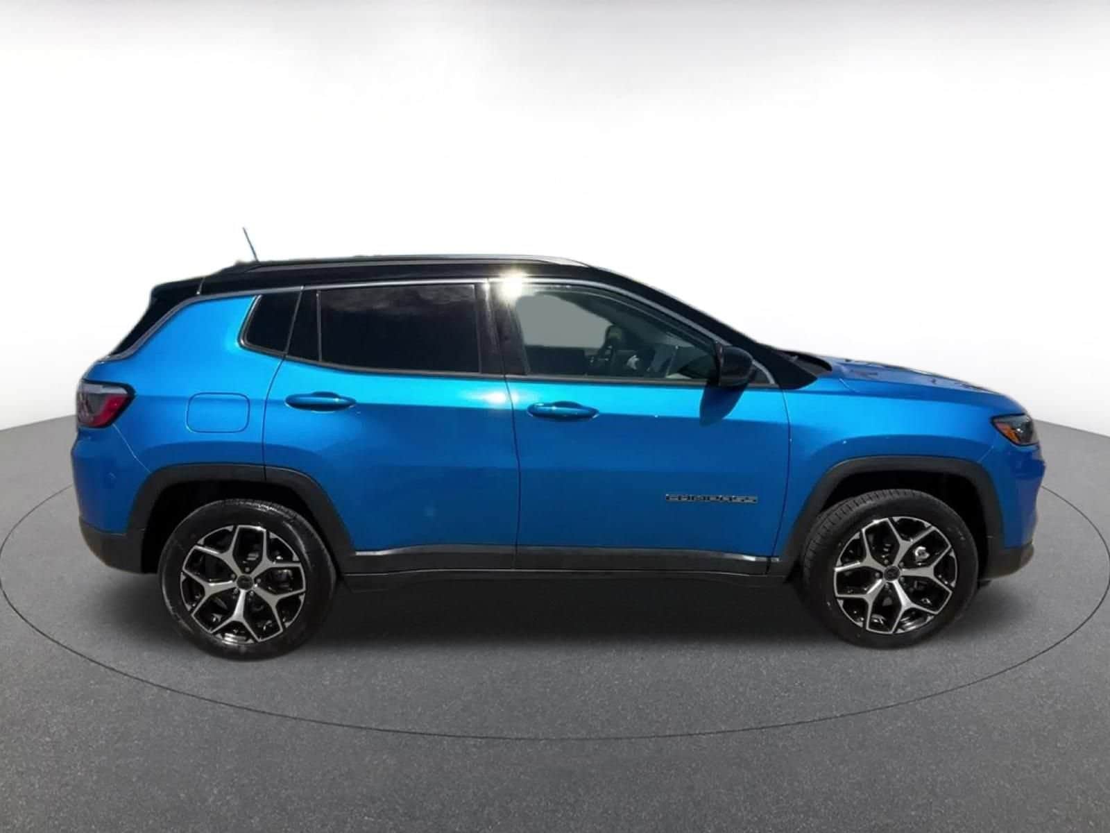 Thumbnail: 2025 Jeep Compass - 15
