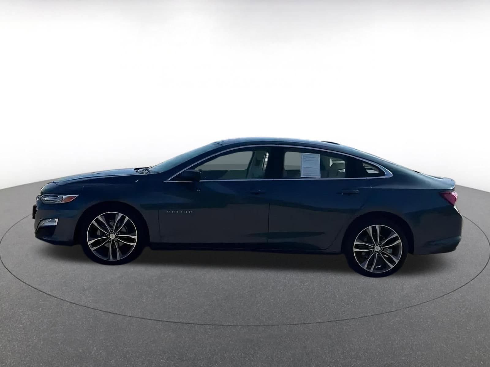 Thumbnail: 2024 Chevrolet Malibu - 9