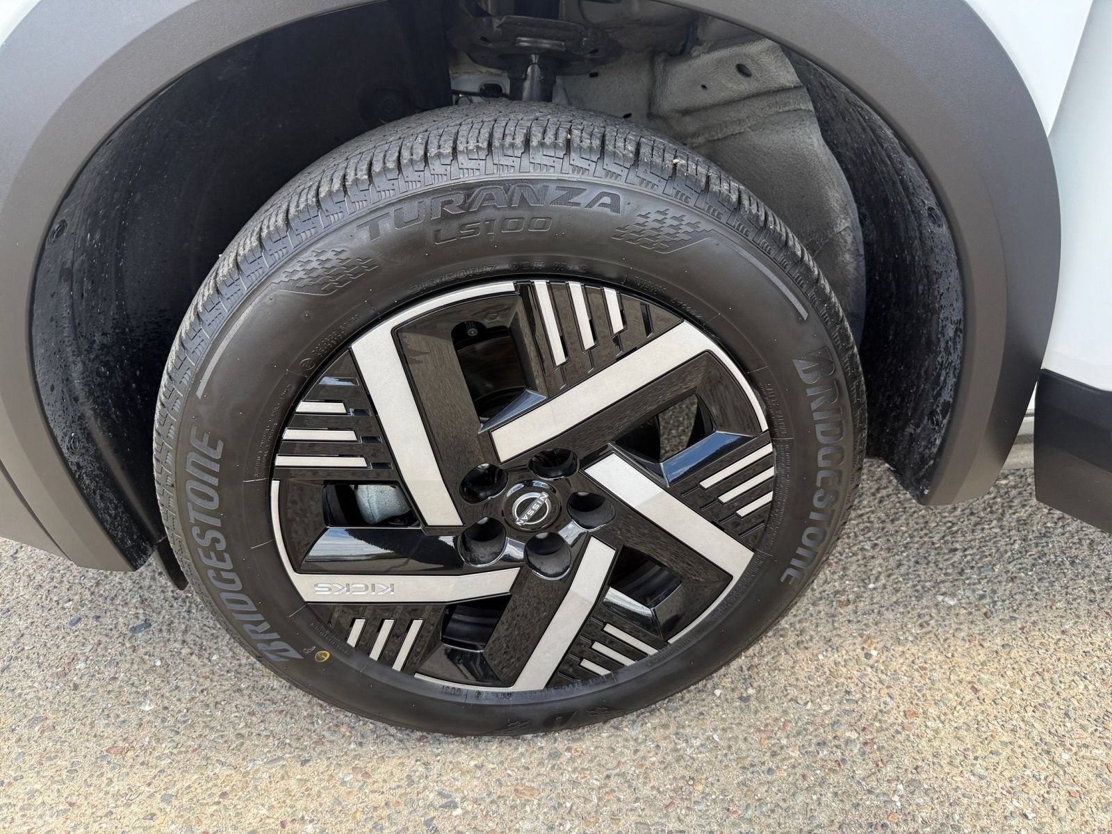 Thumbnail: 2026 Nissan Kicks - 28