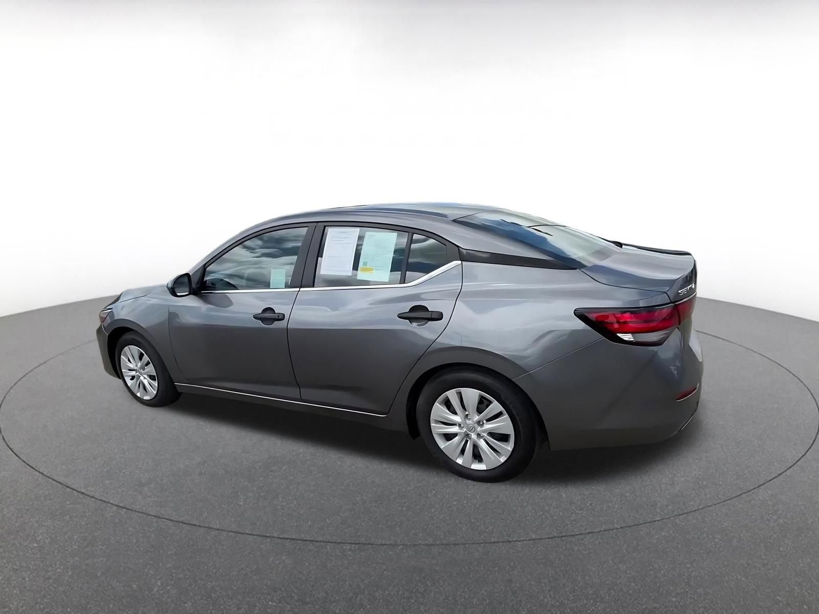 Thumbnail: 2025 Nissan Sentra - 10