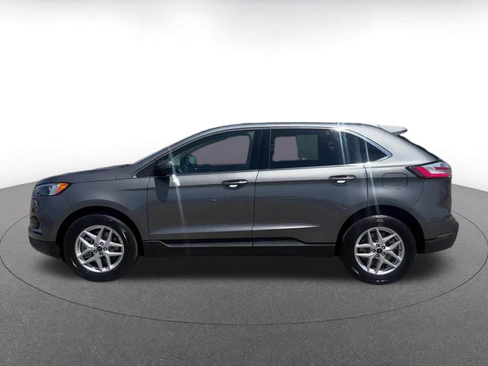 Thumbnail: 2024 Ford Edge - 9