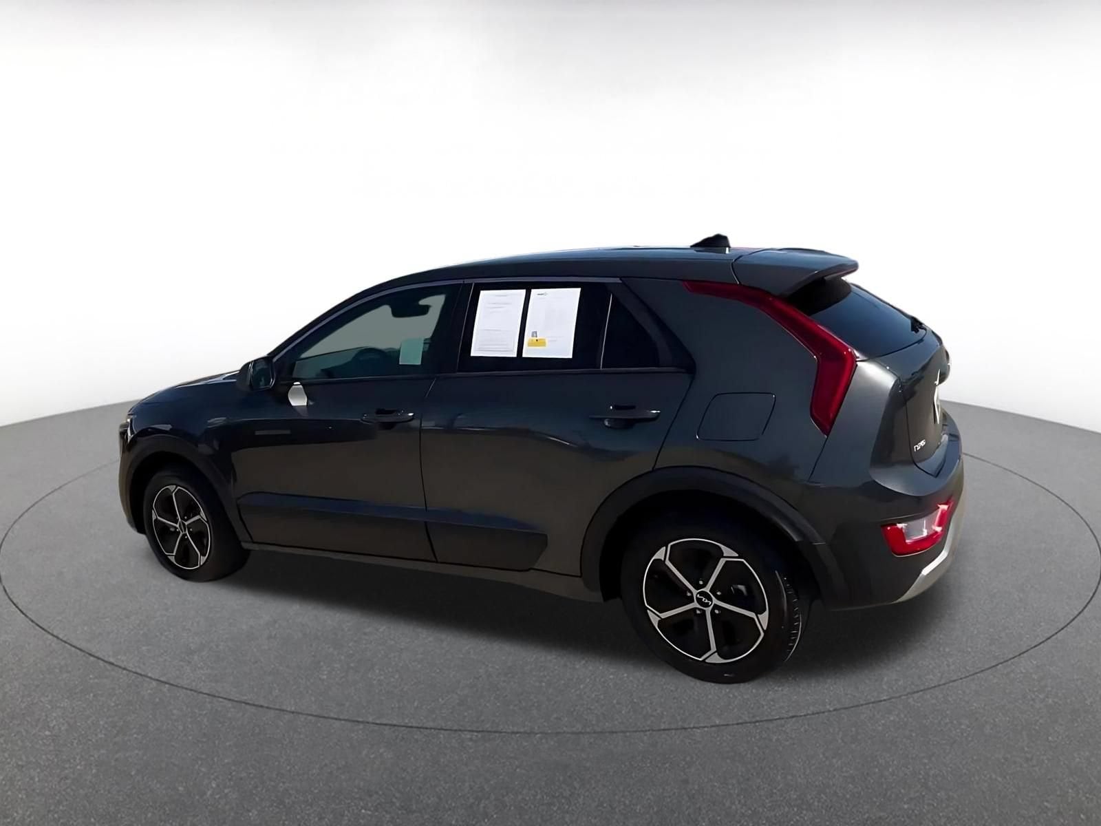 Thumbnail: 2026 Kia Niro - 10