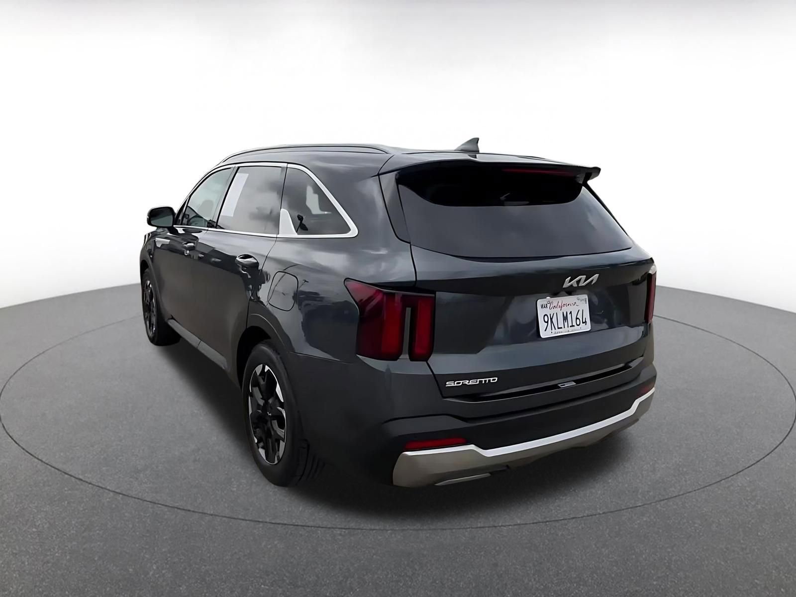 Thumbnail: 2024 Kia Sorento - 11