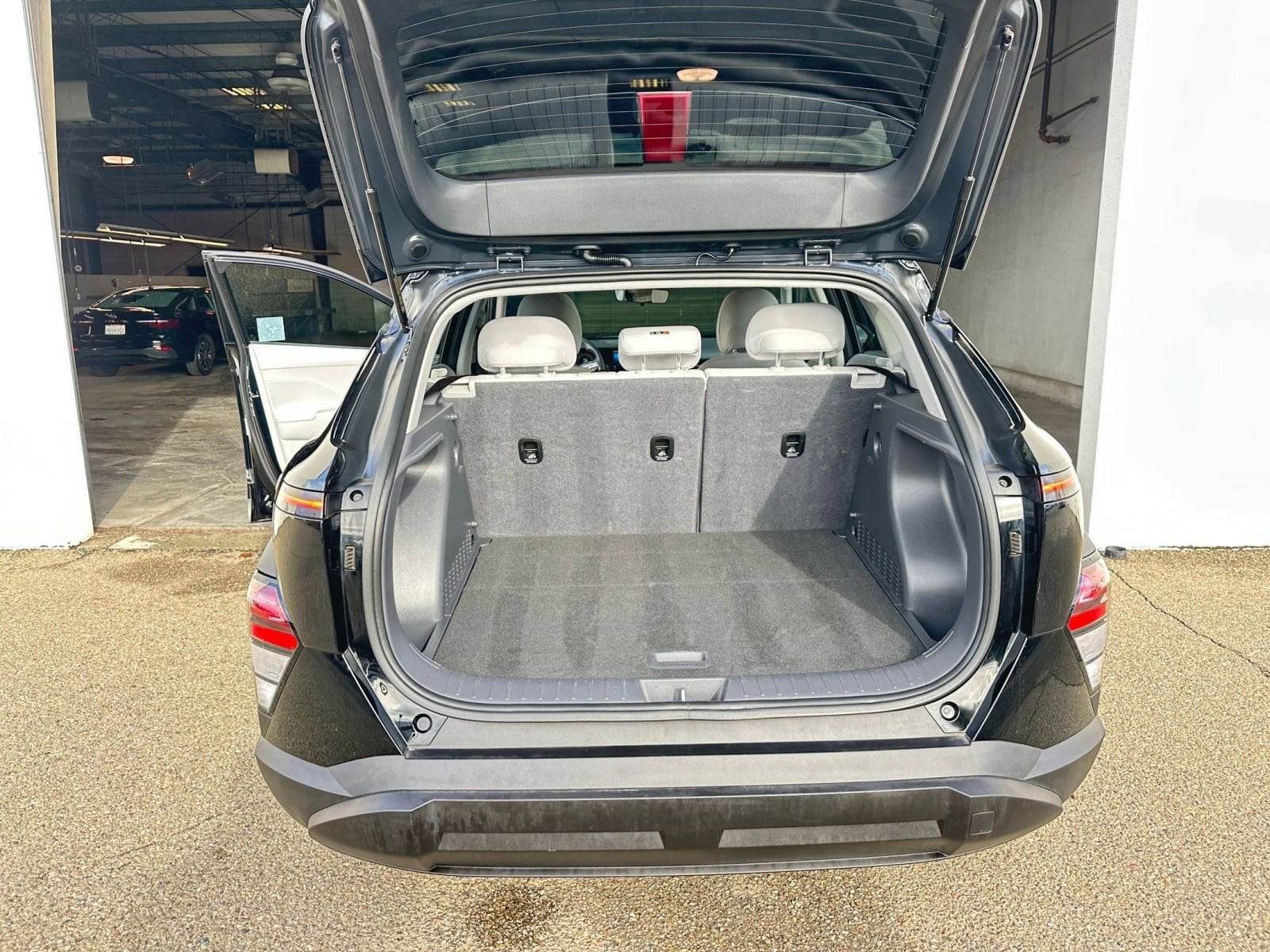 Thumbnail: 2025 Hyundai Kona - 31