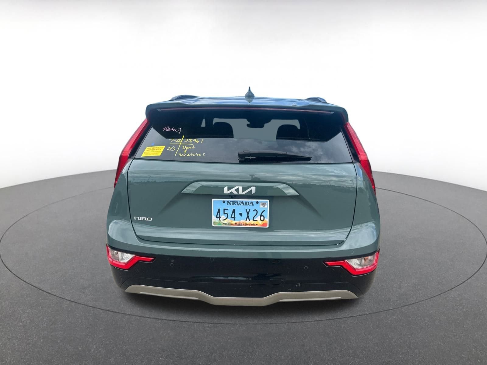 Thumbnail: 2023 Kia Niro - 4