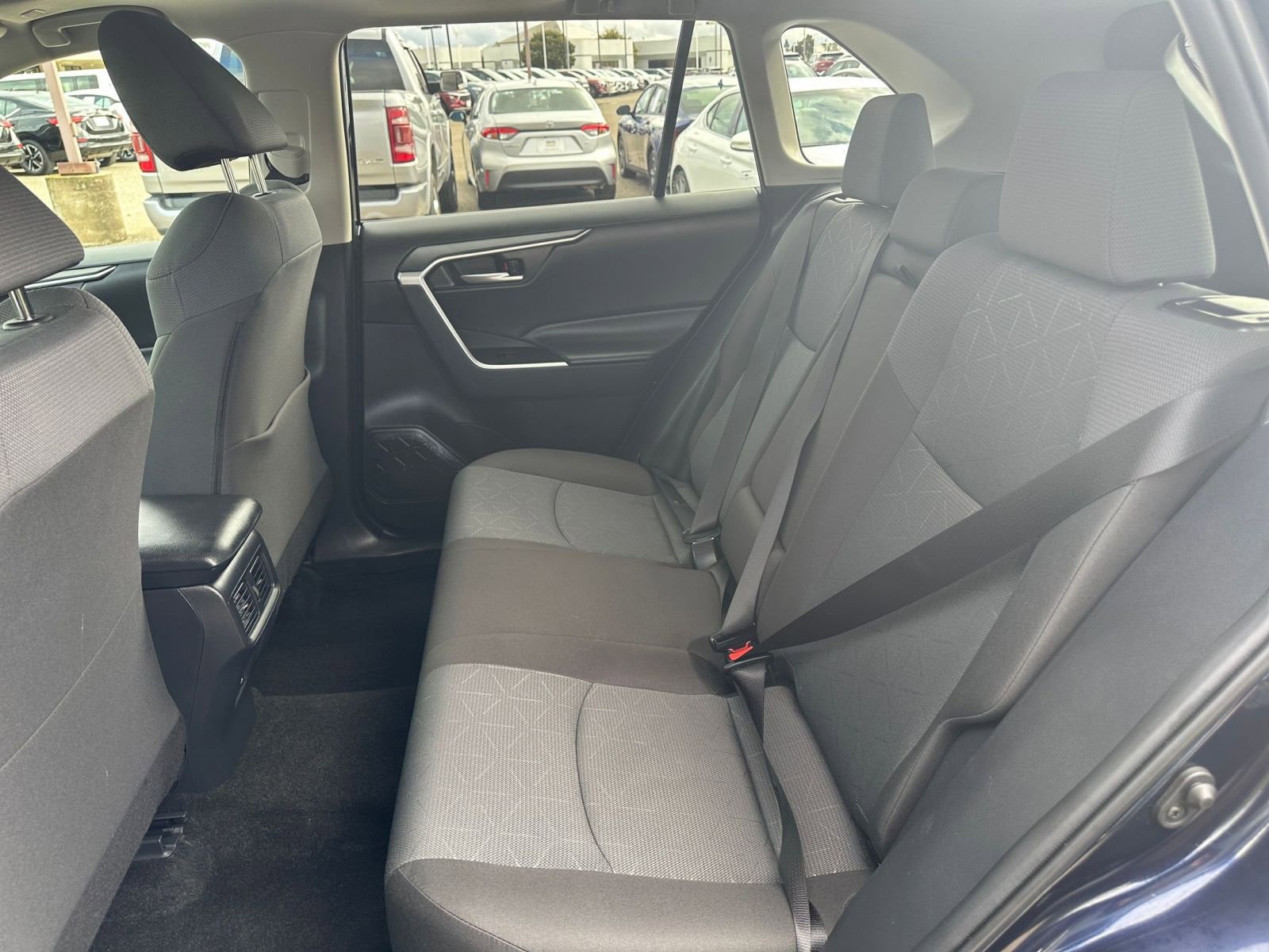 Thumbnail: 2025 Toyota RAV4 - 25