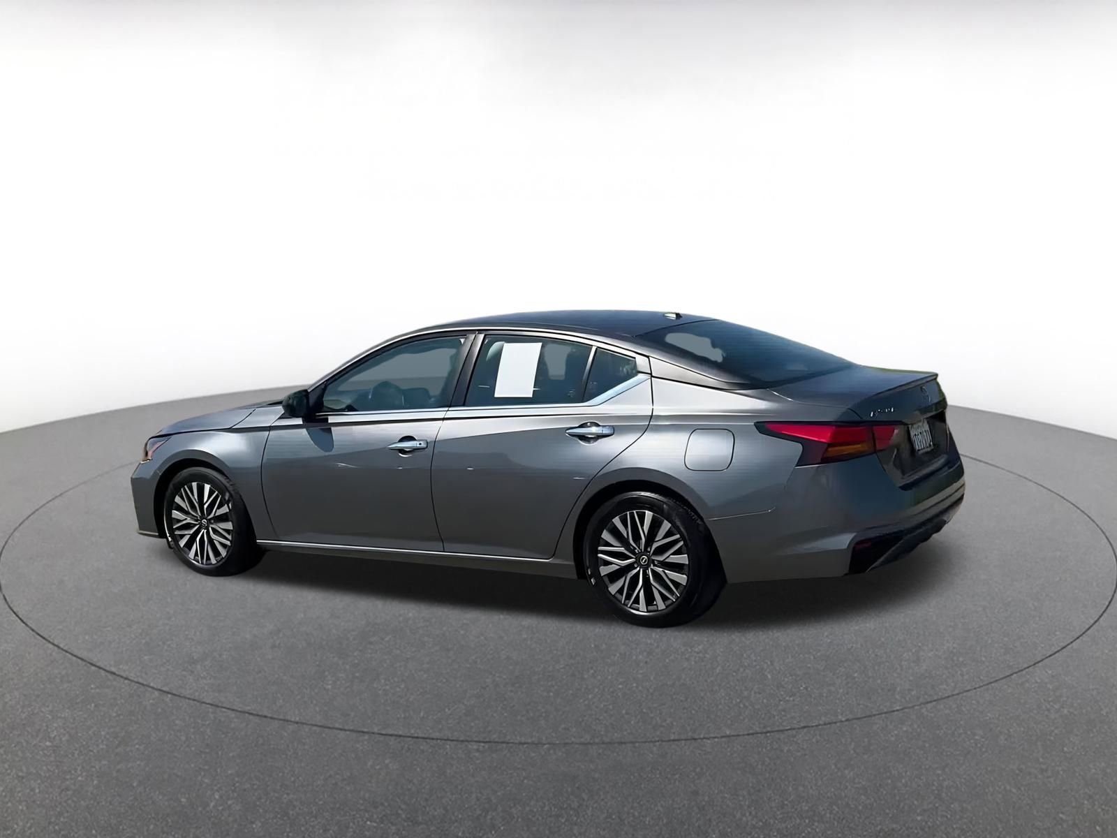 Thumbnail: 2024 Nissan Altima - 10