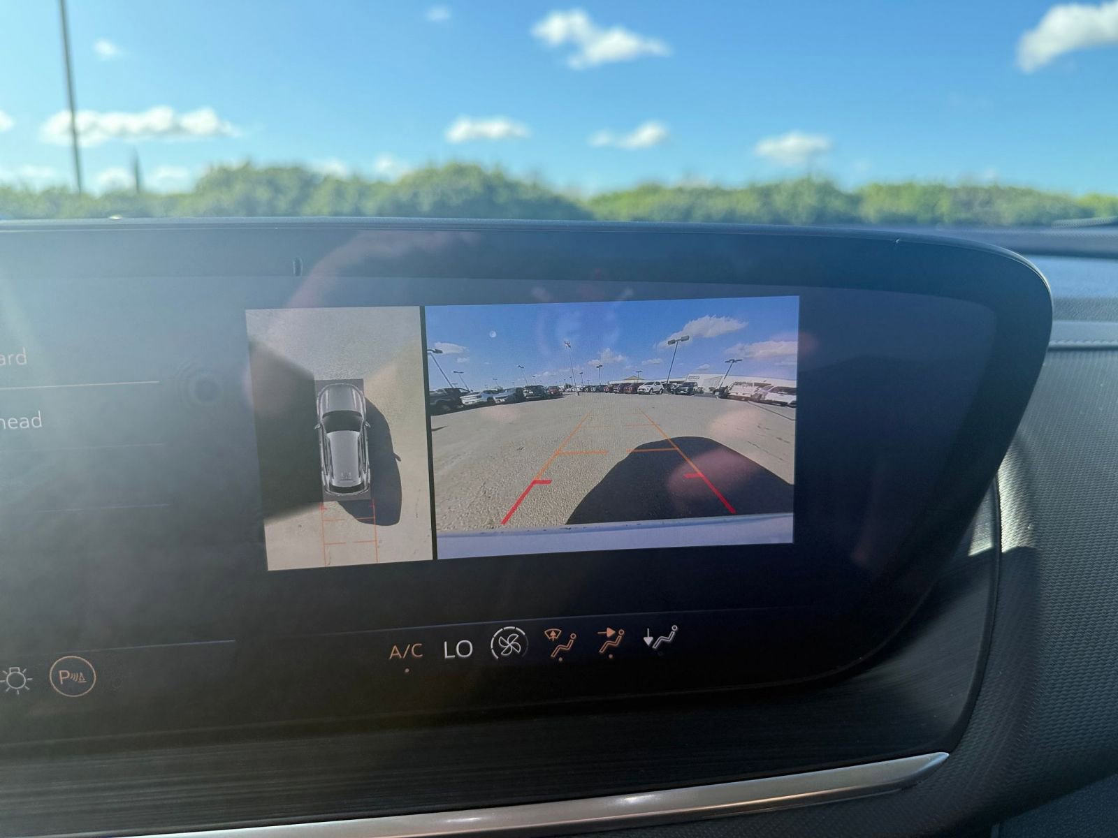 Thumbnail: 2024 Buick Envision - 24