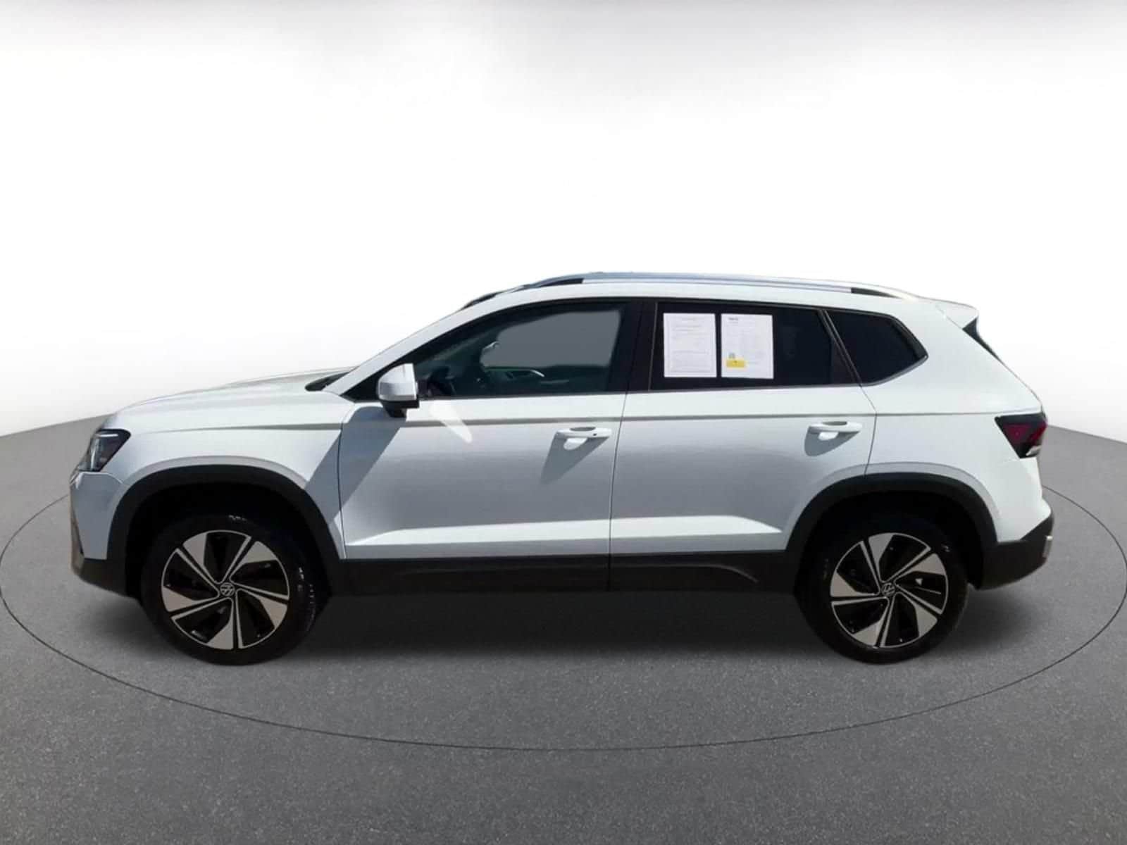 Thumbnail: 2026 Volkswagen Taos - 10