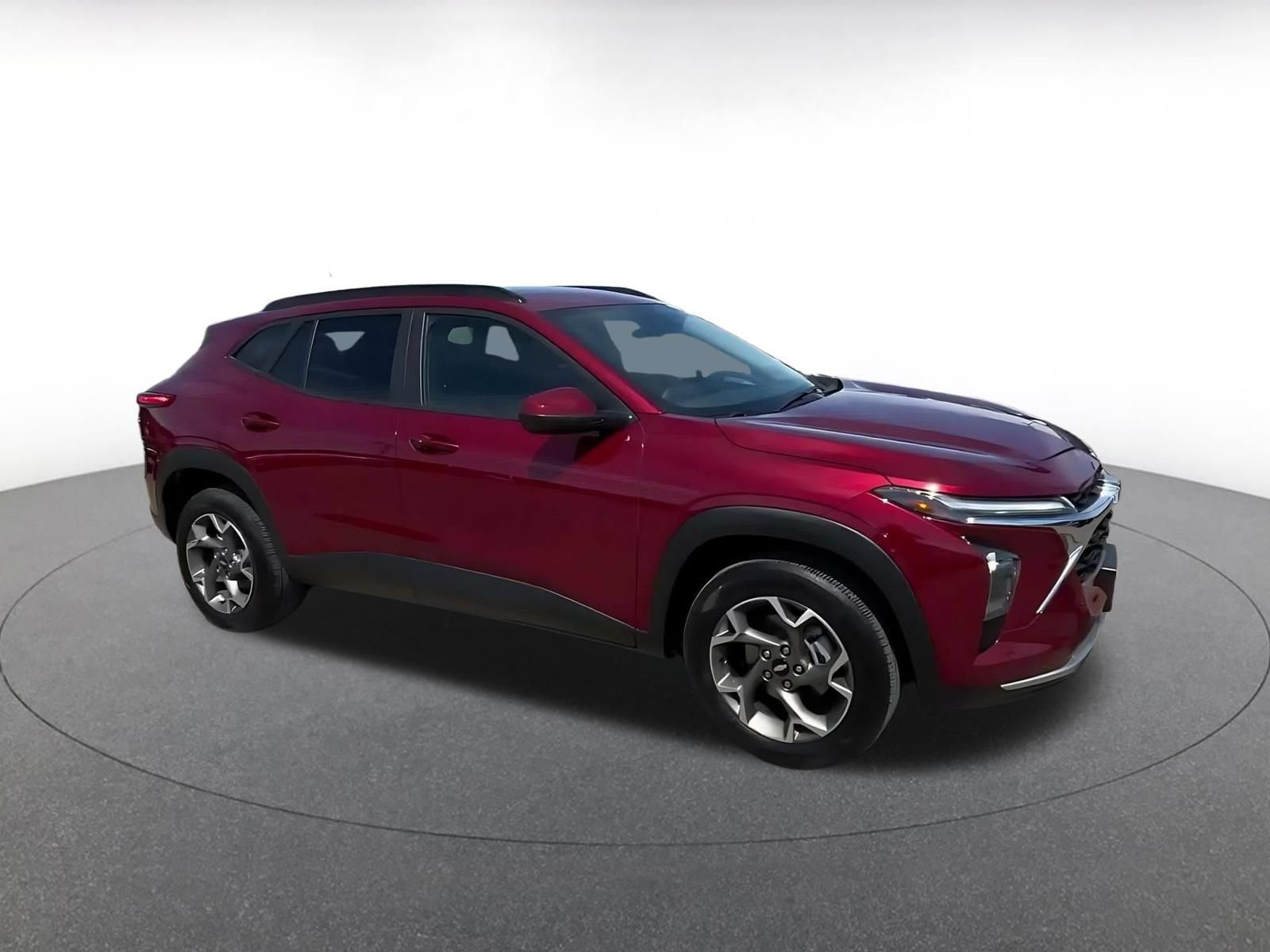 Thumbnail: 2025 Chevrolet Trax - 2