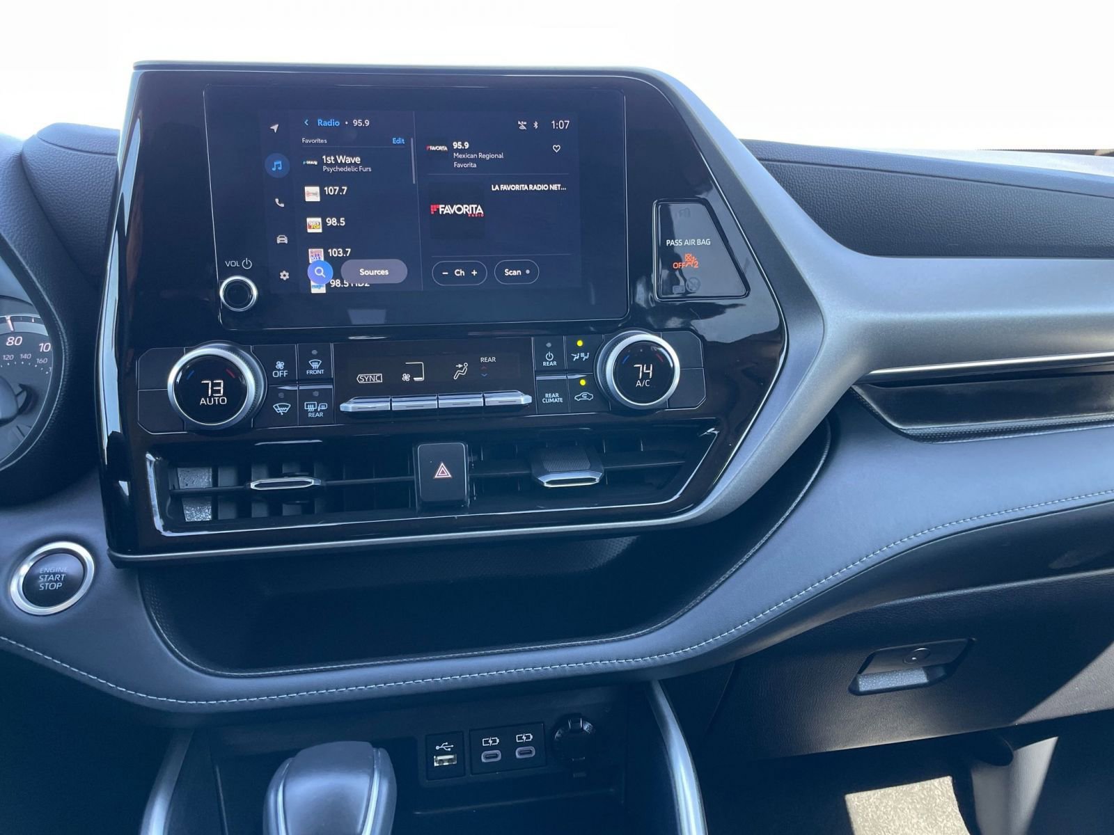 Thumbnail: 2025 Toyota Highlander - 17