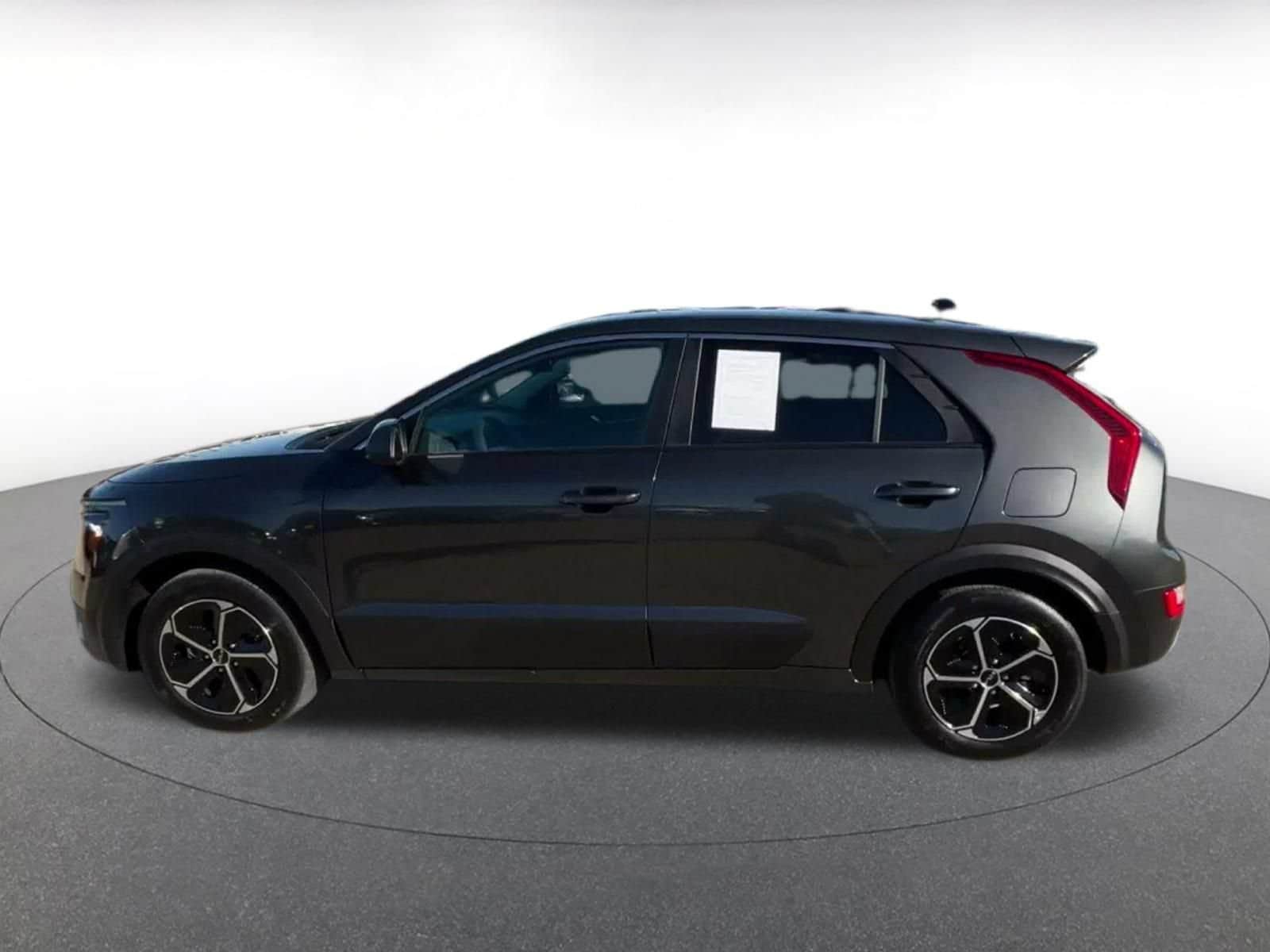 Thumbnail: 2026 Kia Niro - 7
