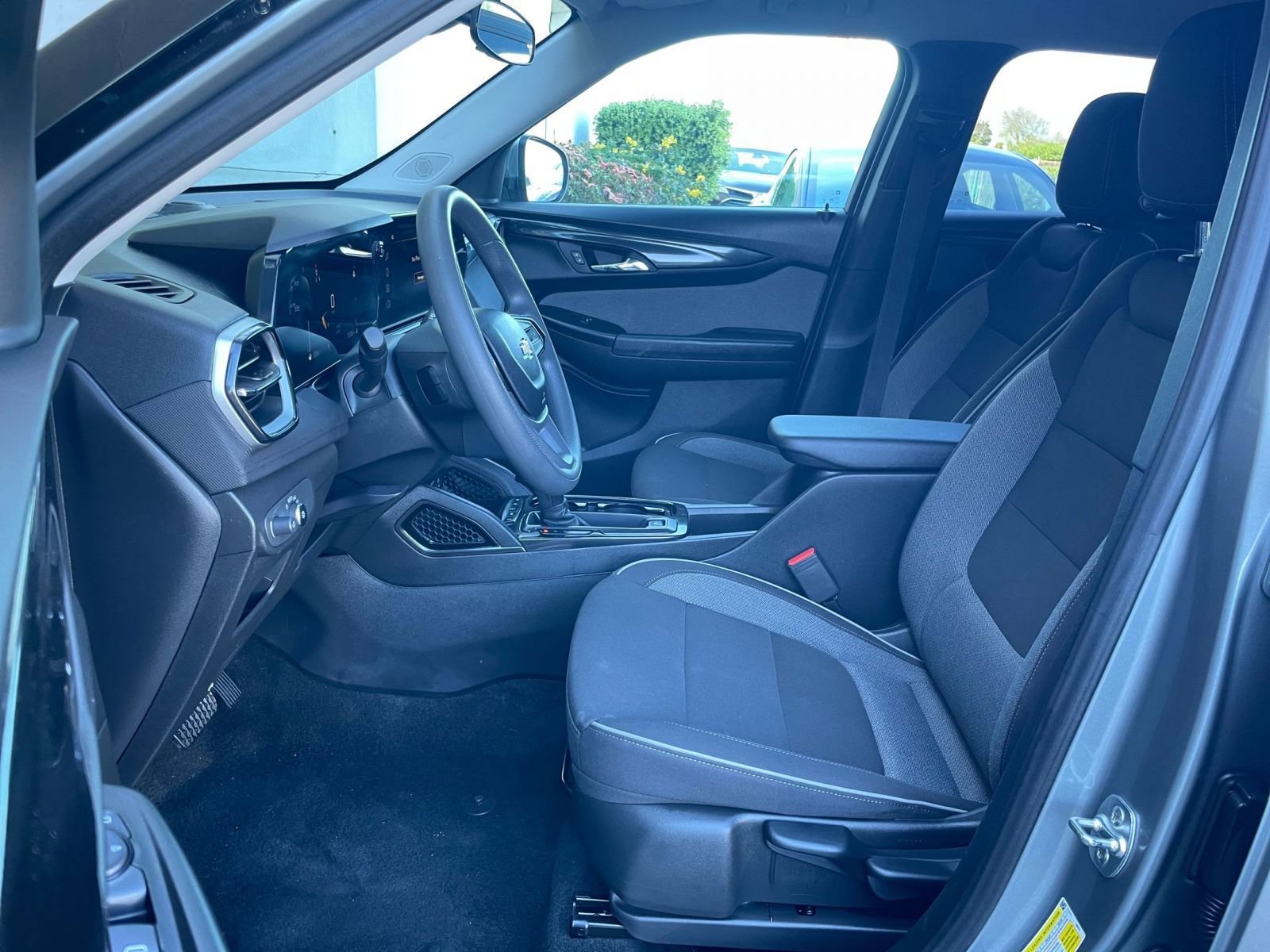 Thumbnail: 2025 Chevrolet TrailBlazer - 28