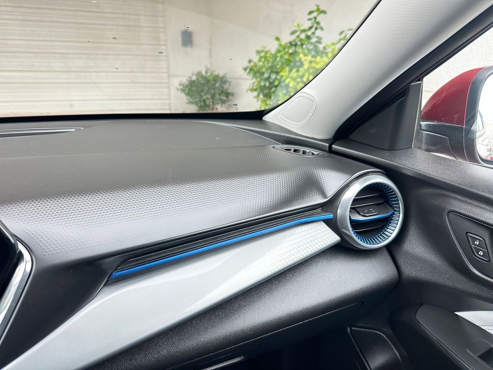 Thumbnail: 2025 Chevrolet Trax - 35