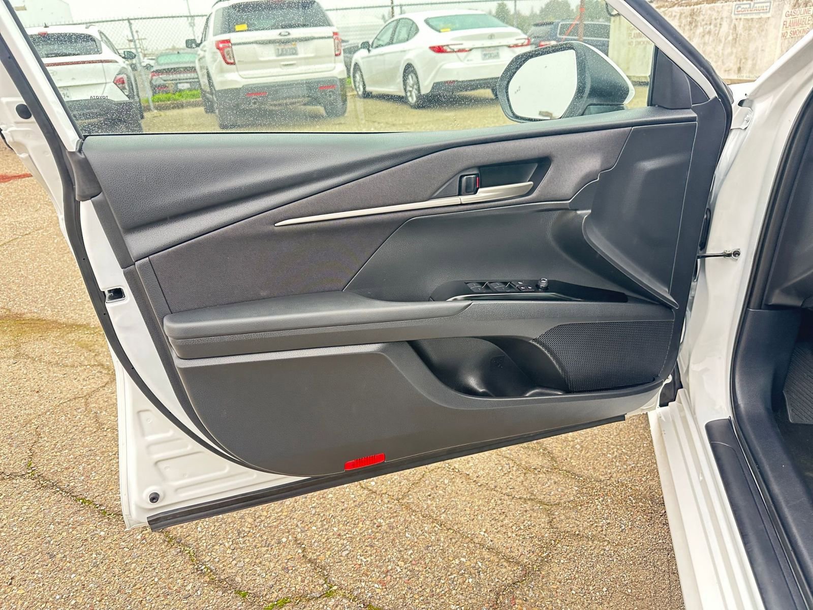 Thumbnail: 2025 Toyota Camry - 20