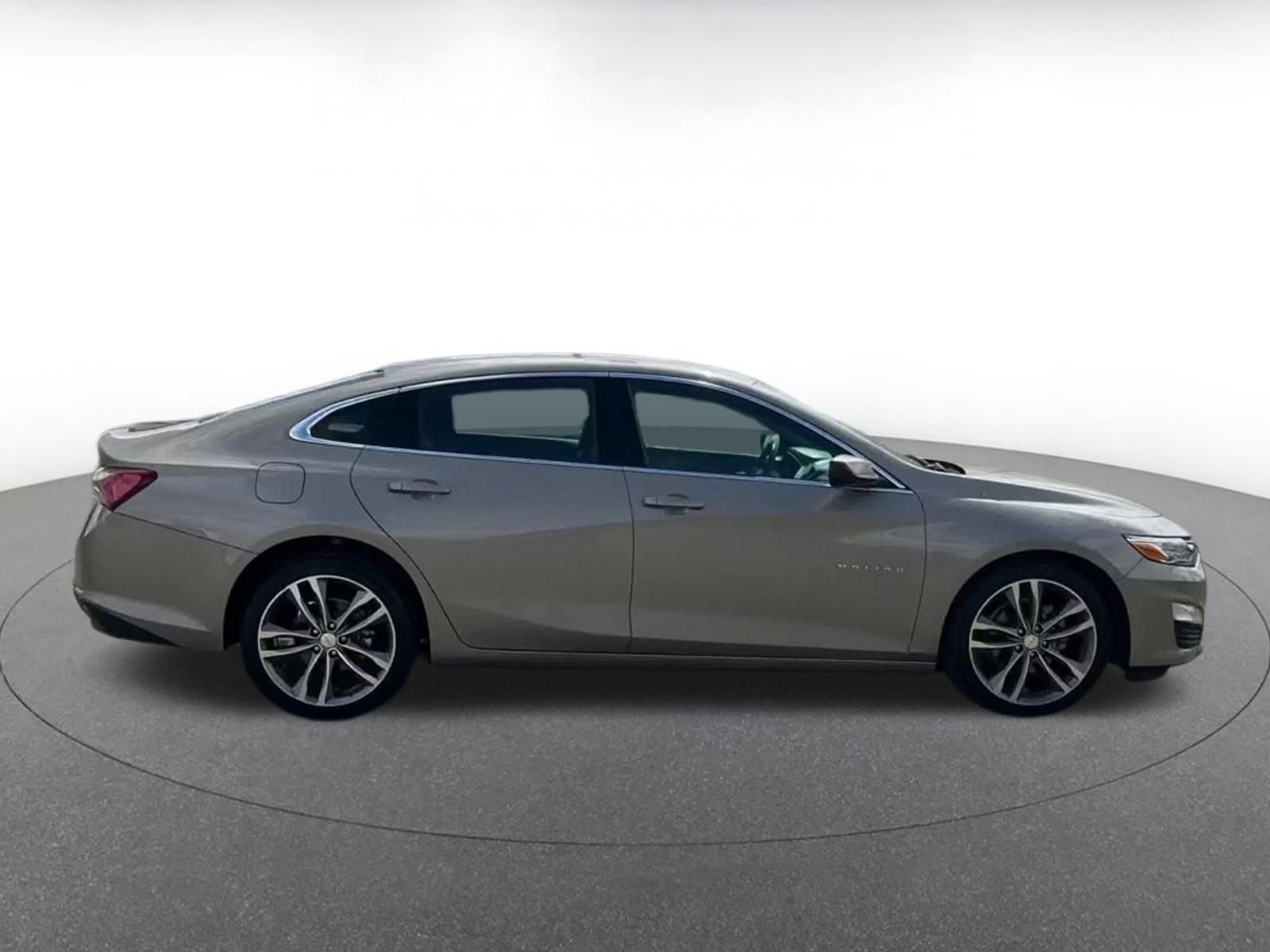 Thumbnail: 2024 Chevrolet Malibu - 16