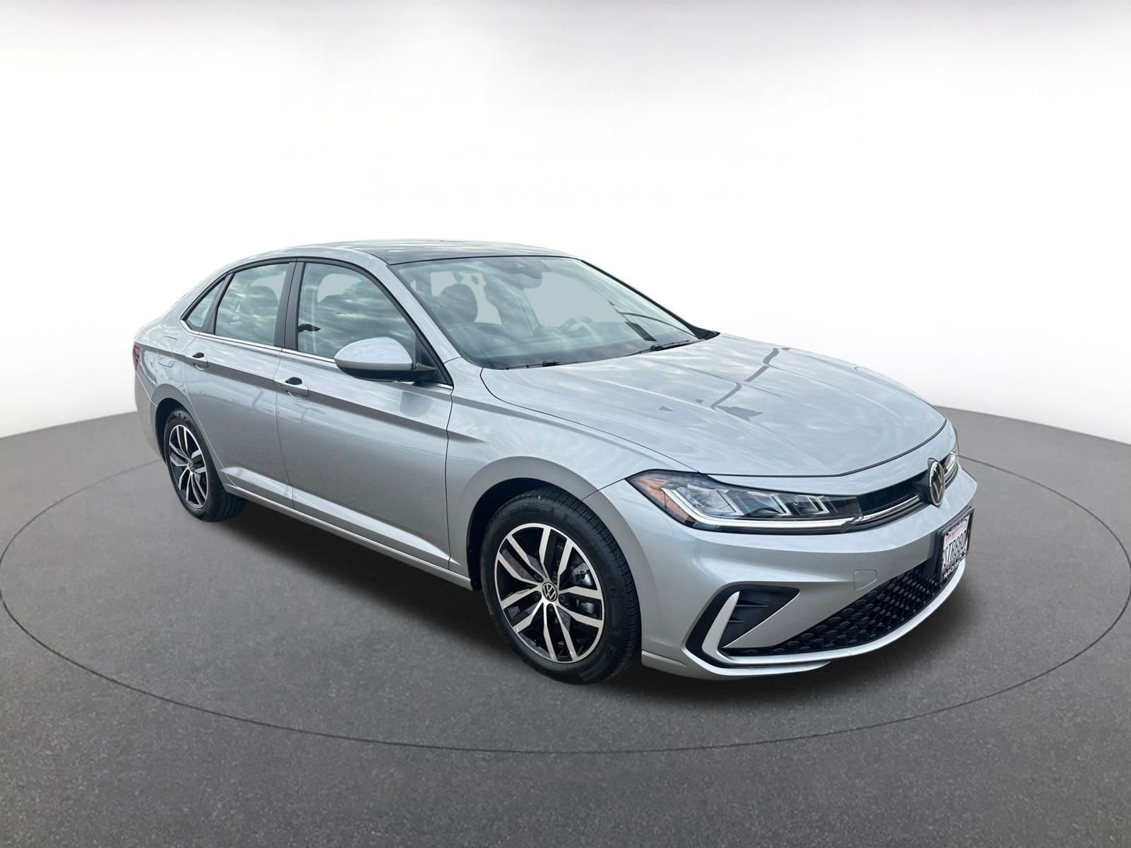 Thumbnail: 2025 Volkswagen Jetta - 1