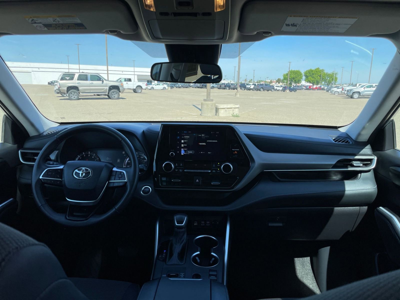 Thumbnail: 2025 Toyota Highlander - 35