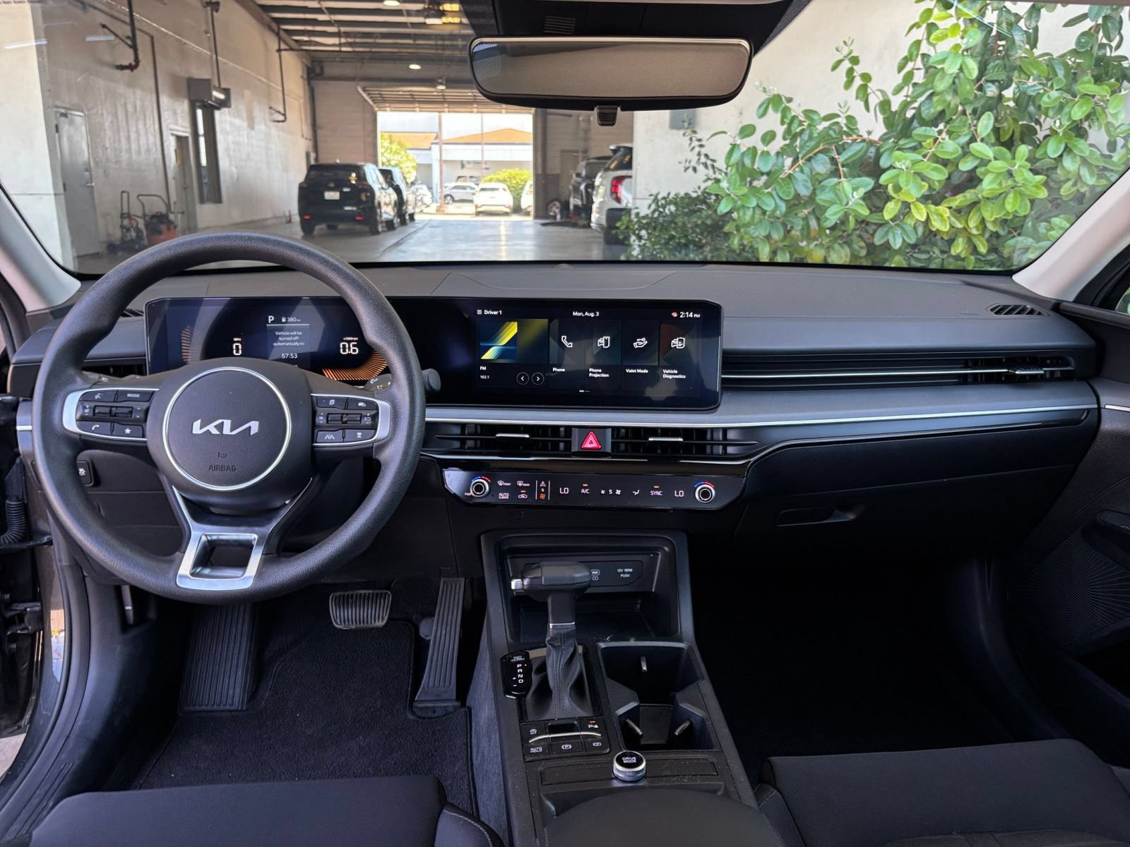 Thumbnail: 2025 Kia K5 - 33
