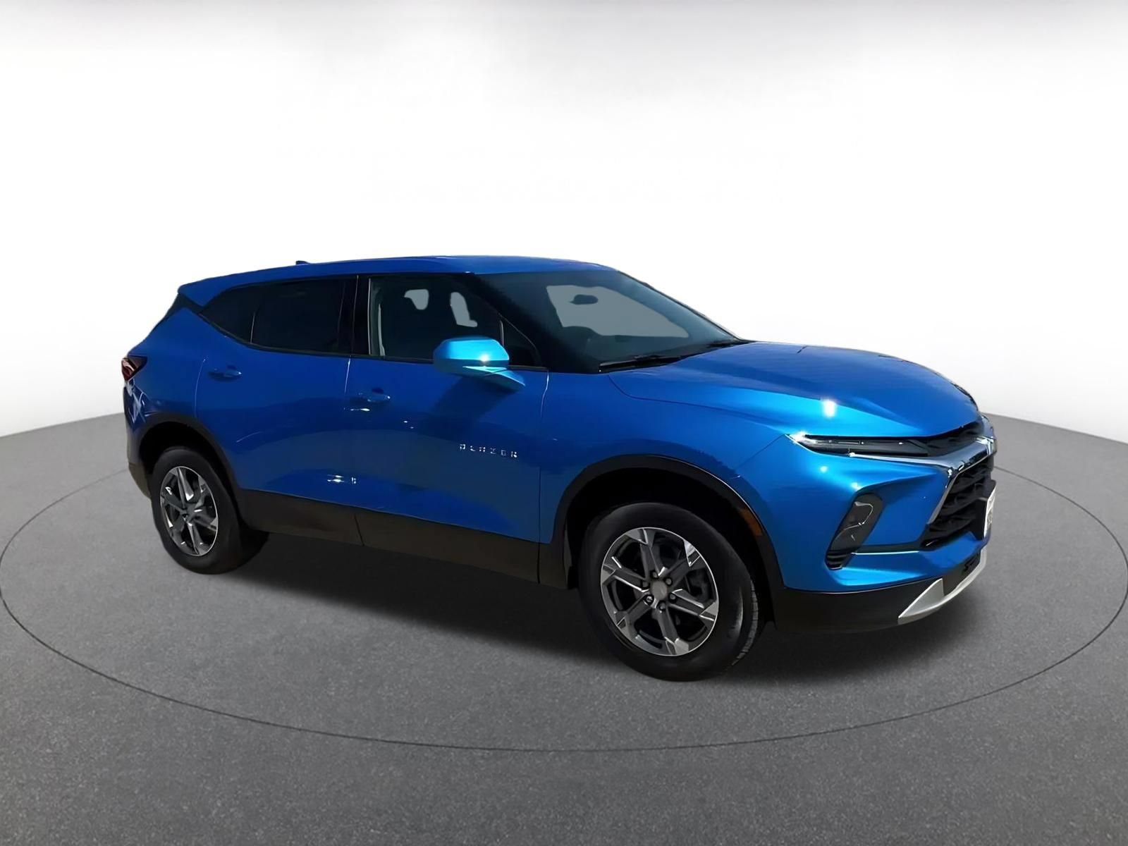 Thumbnail: 2026 Chevrolet Blazer - 3
