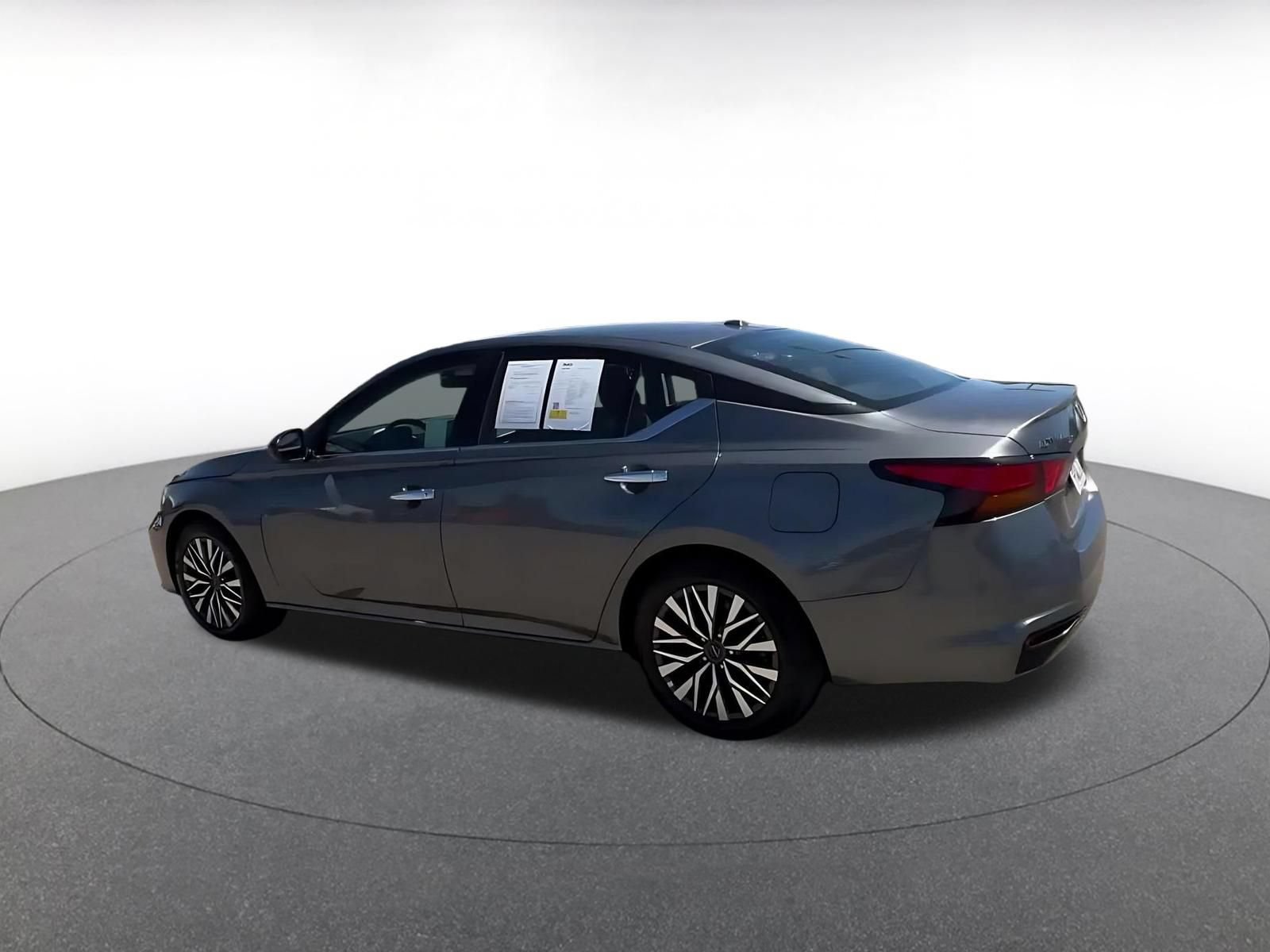 Thumbnail: 2025 Nissan Altima - 10