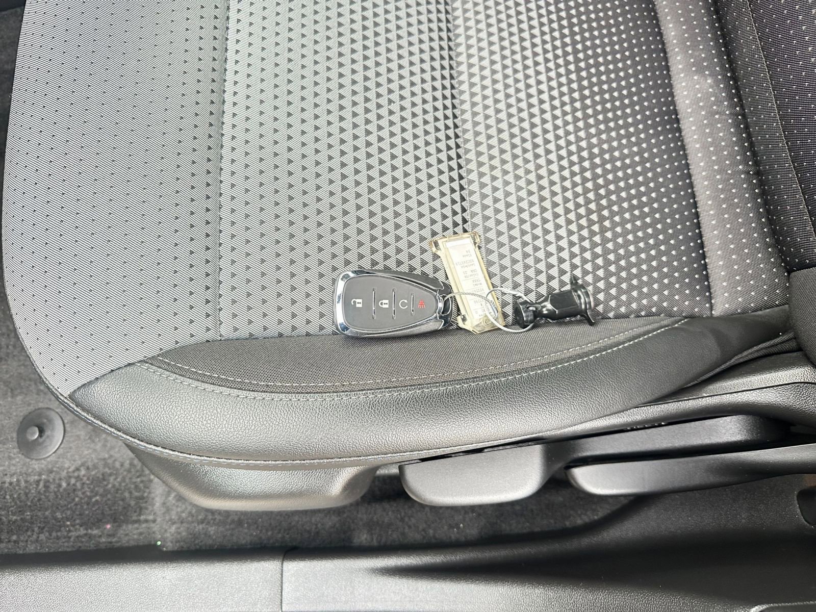 Thumbnail: 2025 Chevrolet Trax - 22