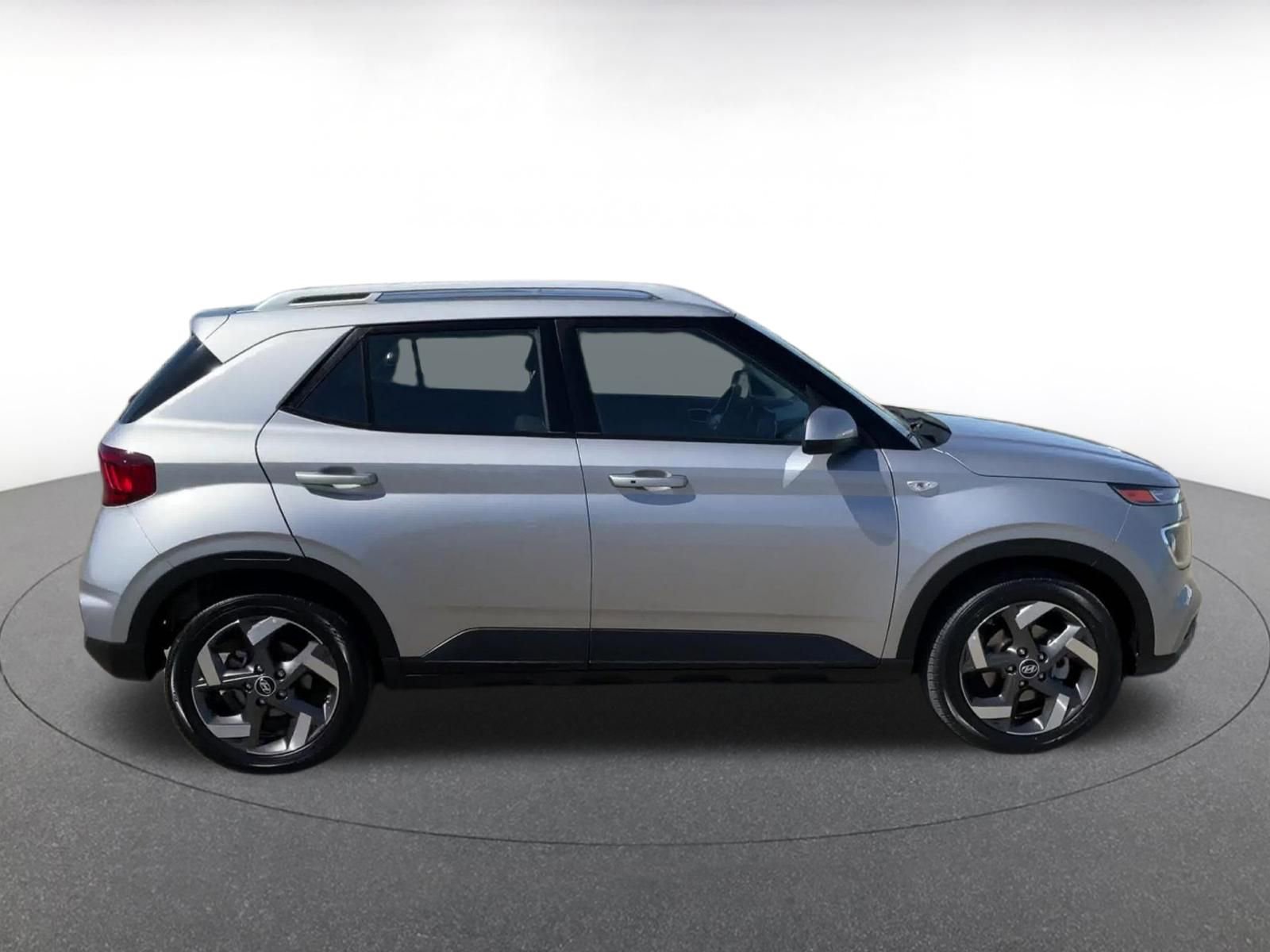 Thumbnail: 2025 Hyundai Venue - 16