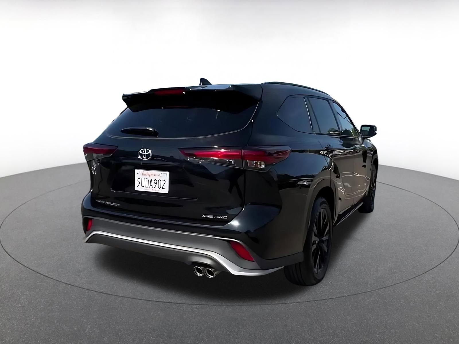 Thumbnail: 2025 Toyota Highlander - 15