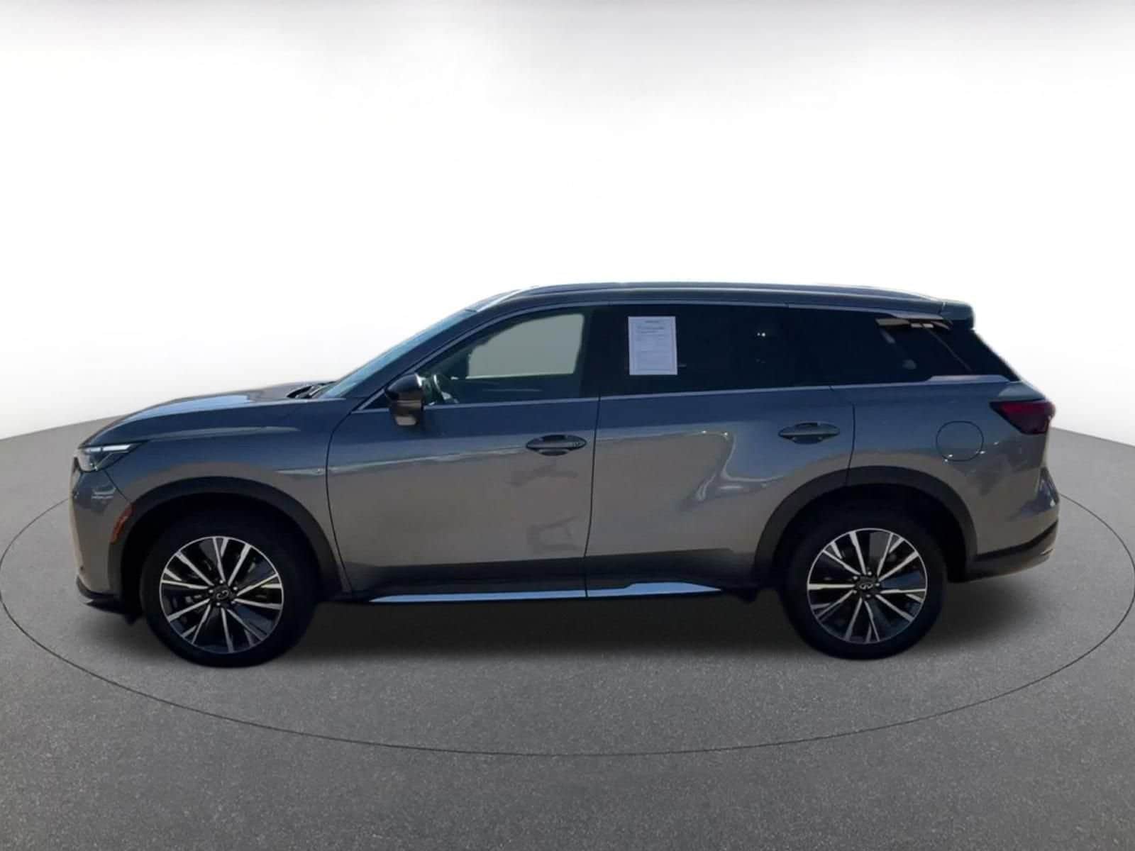 Thumbnail: 2026 INFINITI QX60 - 8