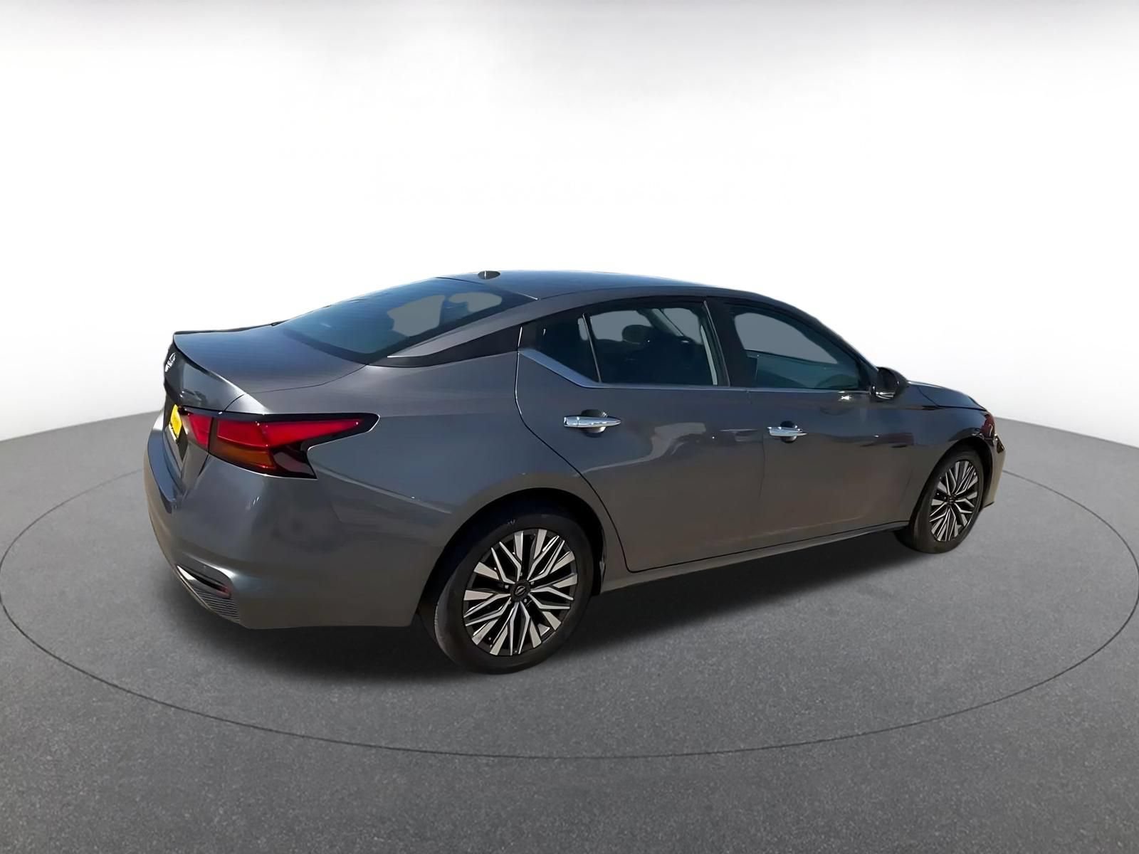 Thumbnail: 2025 Nissan Altima - 12