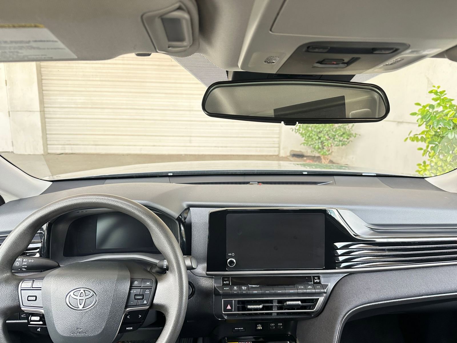 Thumbnail: 2025 Toyota Camry - 33