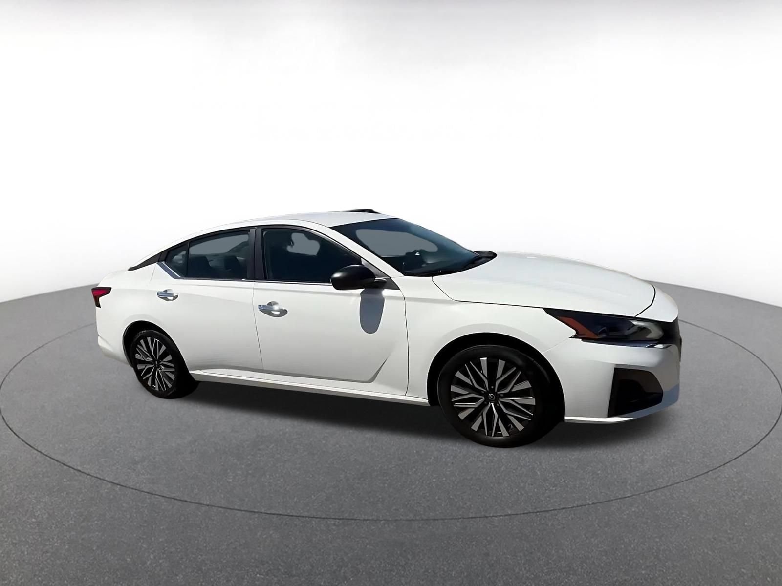 Thumbnail: 2025 Nissan Altima - 2