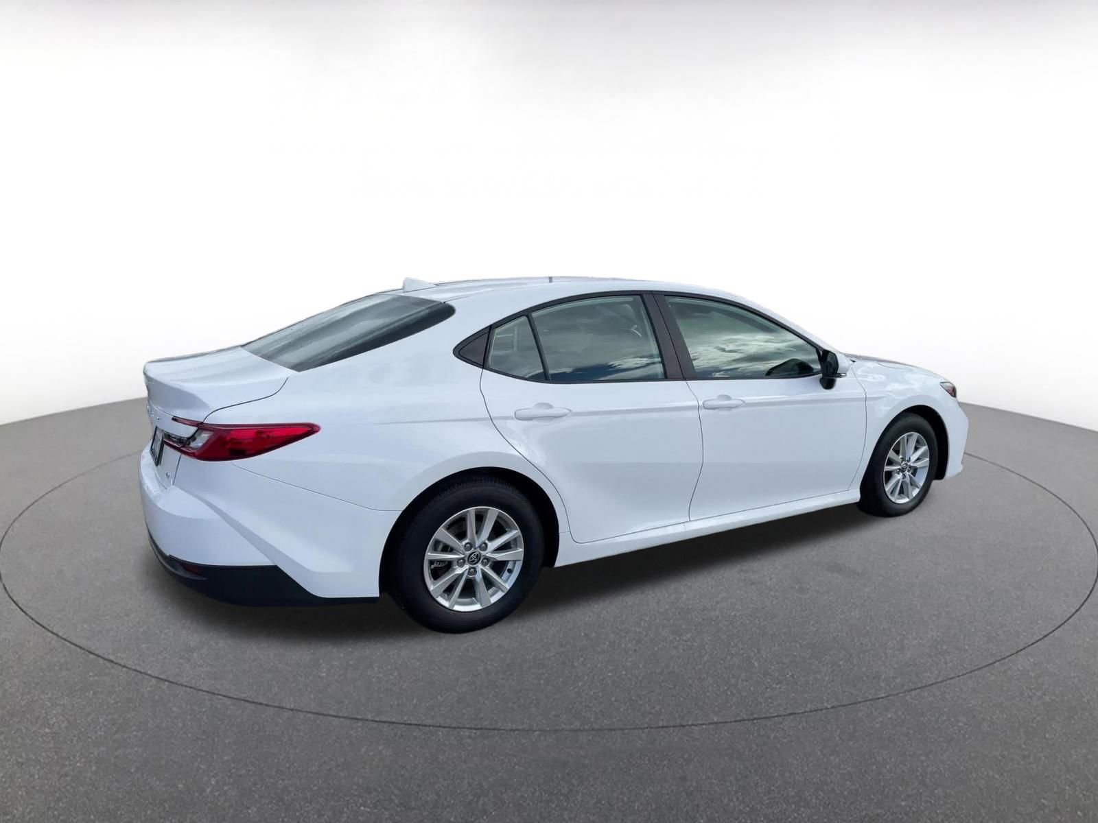 Thumbnail: 2025 Toyota Camry - 15