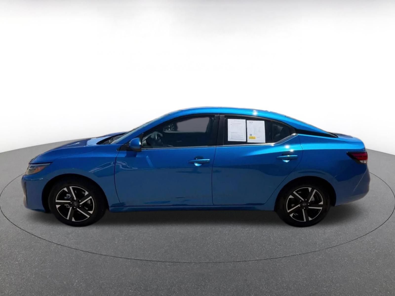 Thumbnail: 2025 Nissan Sentra - 9