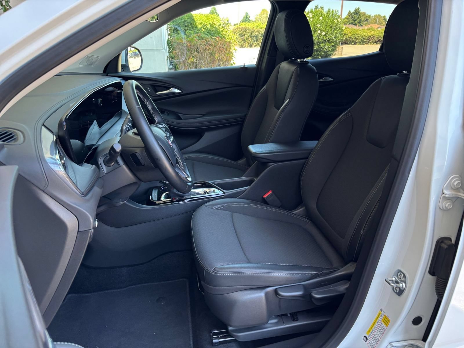 Thumbnail: 2025 Buick Encore GX - 31