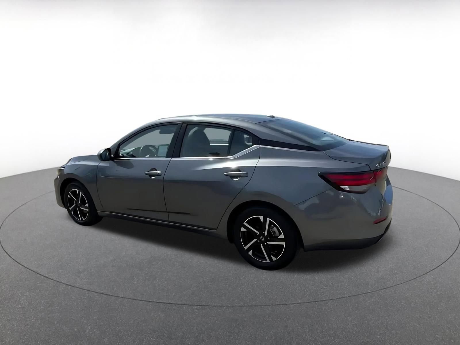 Thumbnail: 2025 Nissan Sentra - 10