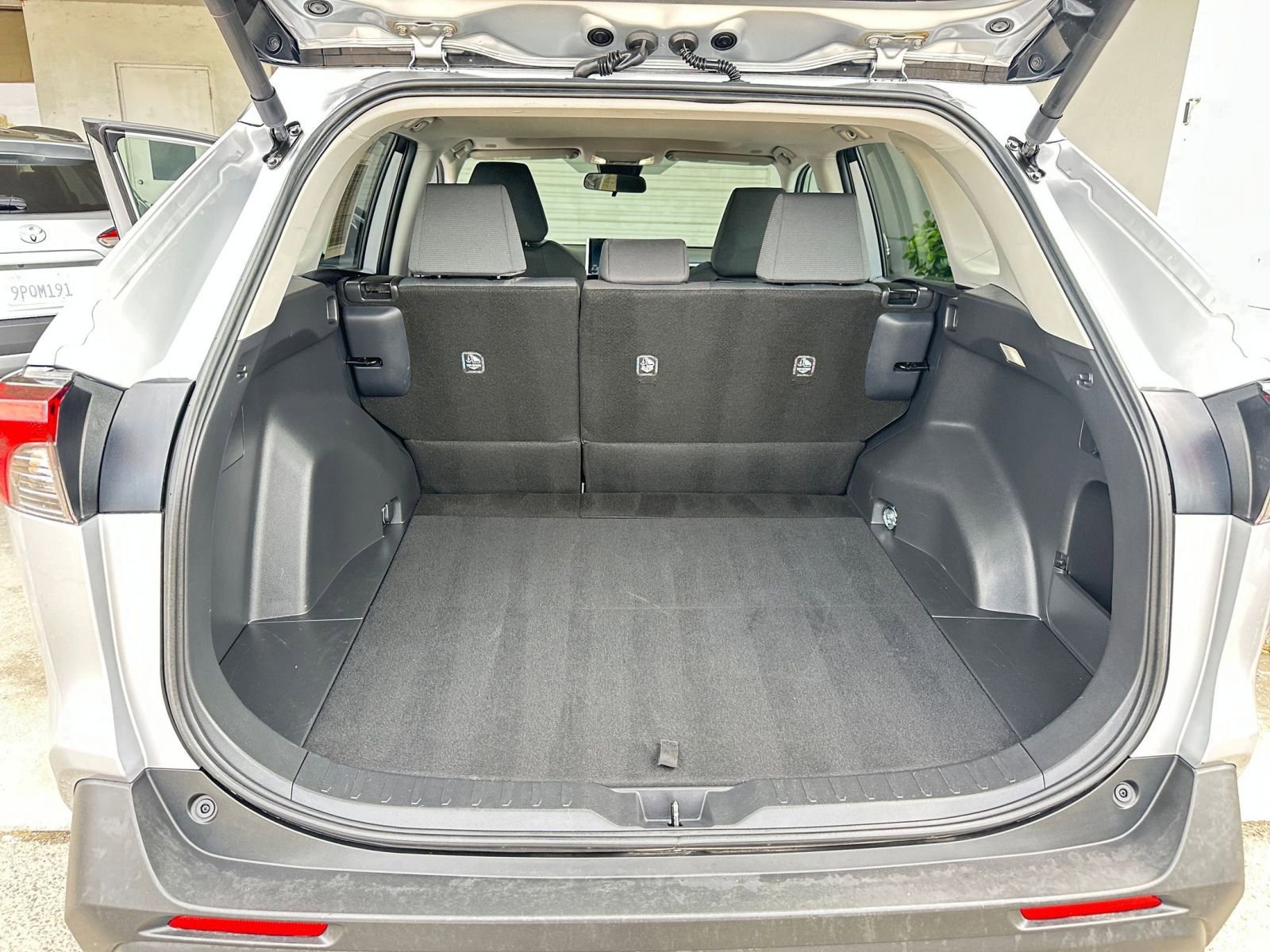 Thumbnail: 2025 Toyota RAV4 - 31