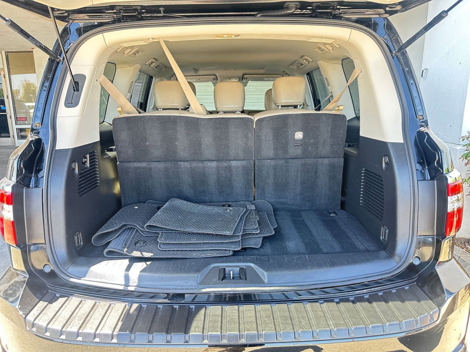 2024 Nissan Armada SL 31