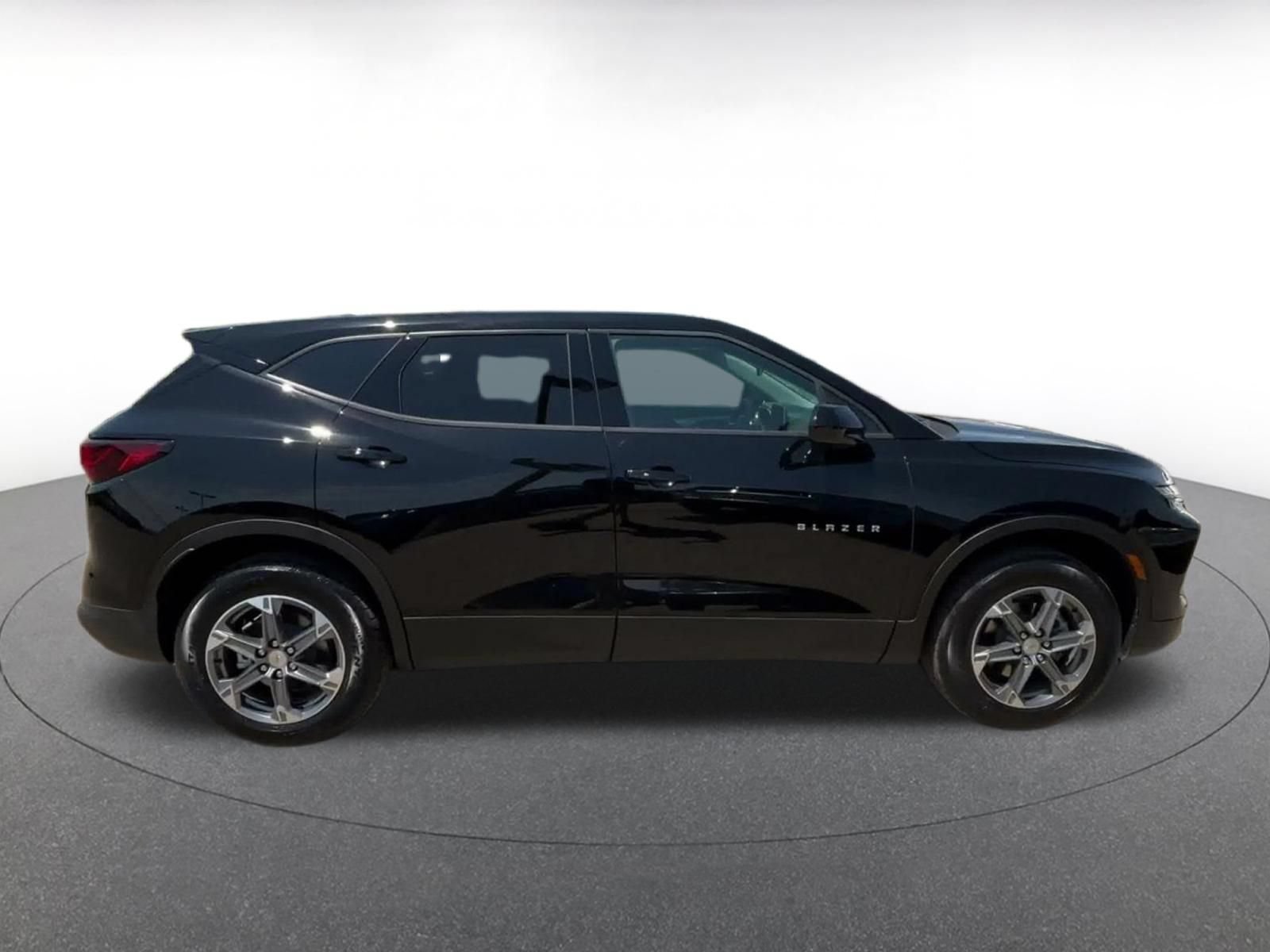 Thumbnail: 2026 Chevrolet Blazer - 16