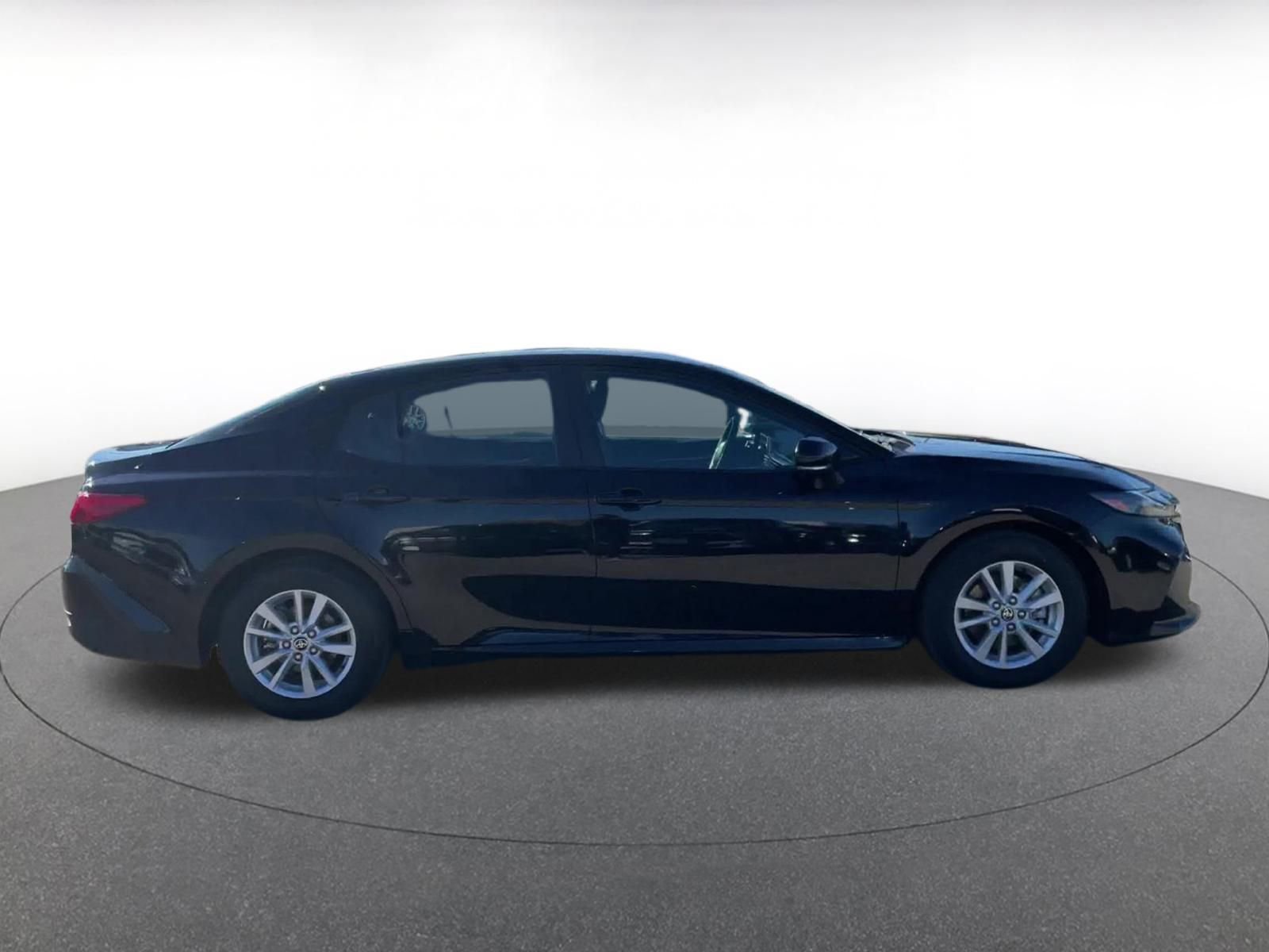 Thumbnail: 2025 Toyota Camry - 16