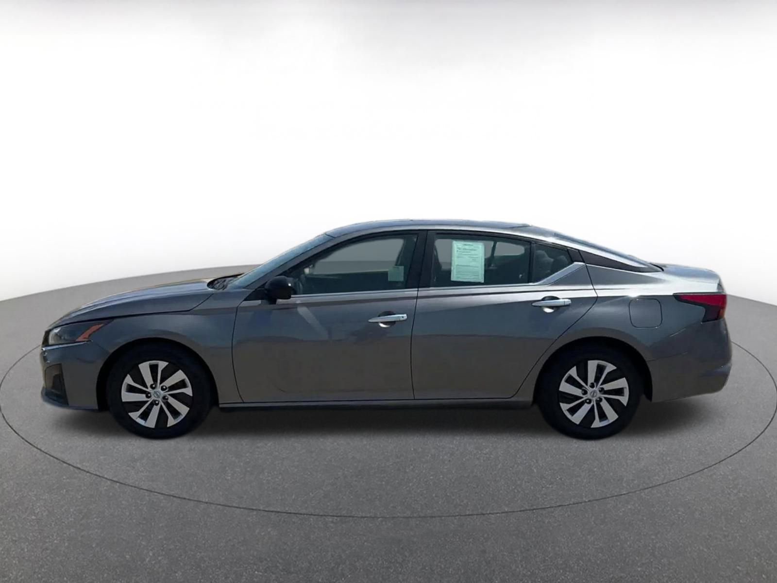 Thumbnail: 2024 Nissan Altima - 8