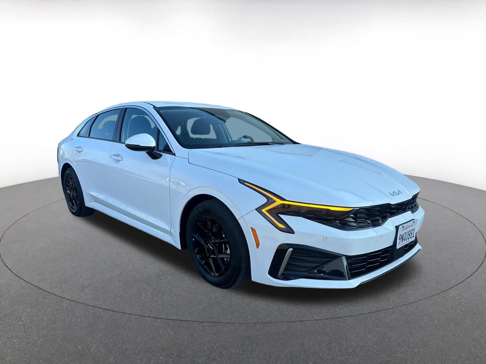 Thumbnail: 2025 Kia K5 - 1