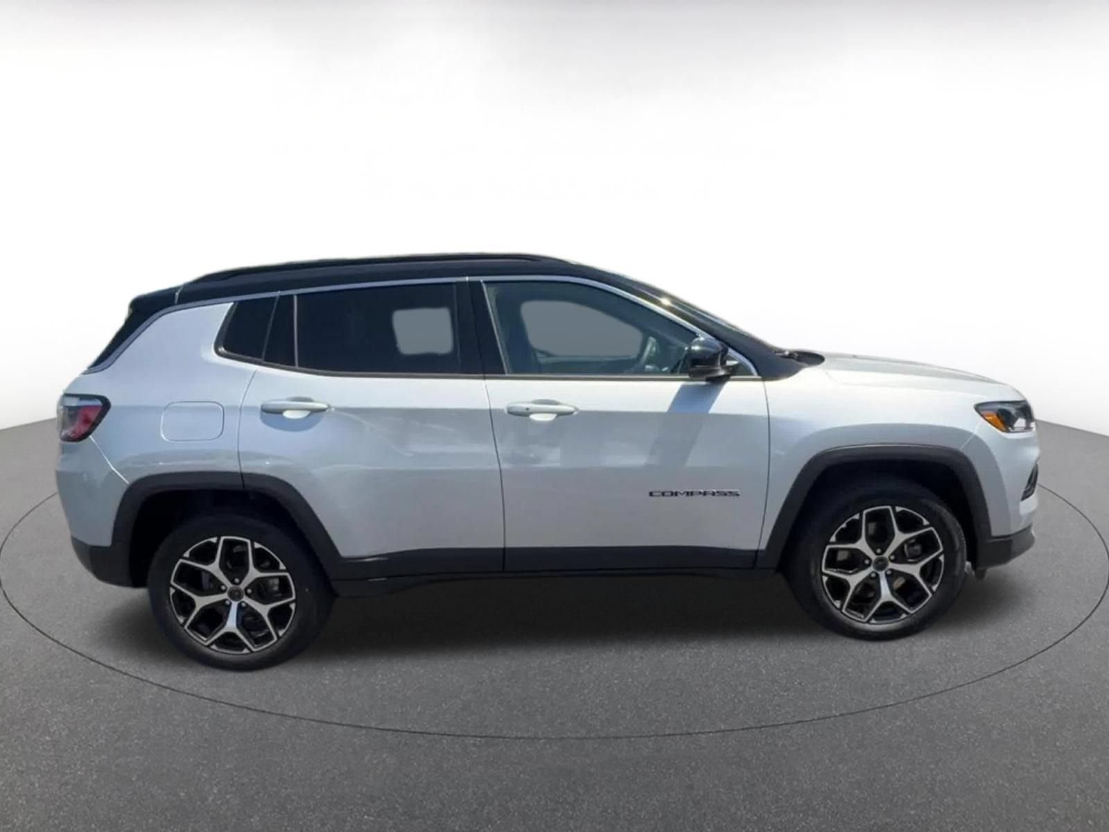 Thumbnail: 2025 Jeep Compass - 13