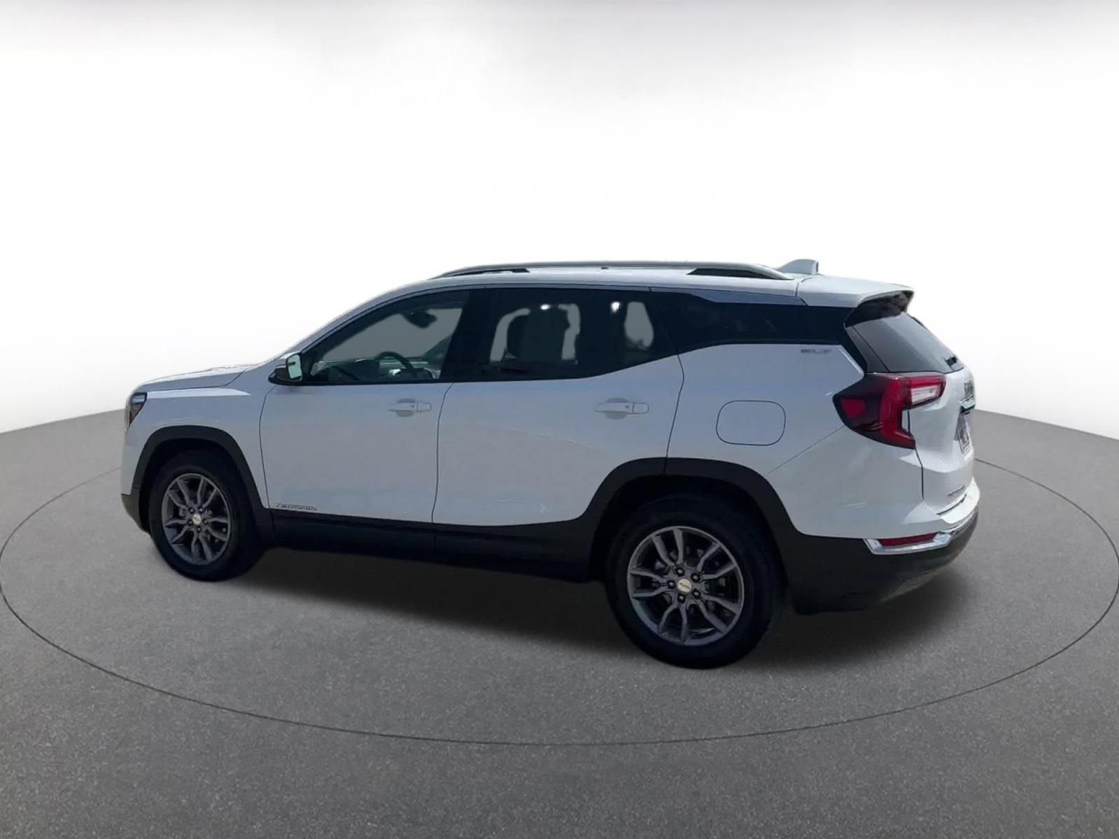 Thumbnail: 2024 GMC Terrain - 10